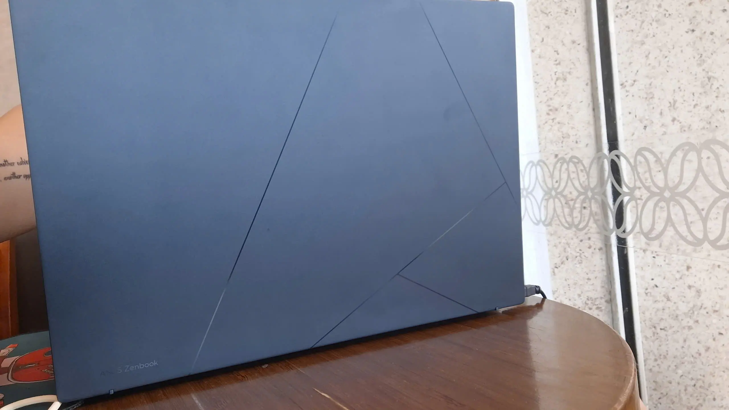 Khách hàng review Laptop Asus Zenbook 14 UX3405CA - PZ187WS (Ultra 5 225H, 16GB, 512GB, 2.8K OLED 120Hz, Cảm ứng, OfficeH24 365, Win11) 1
