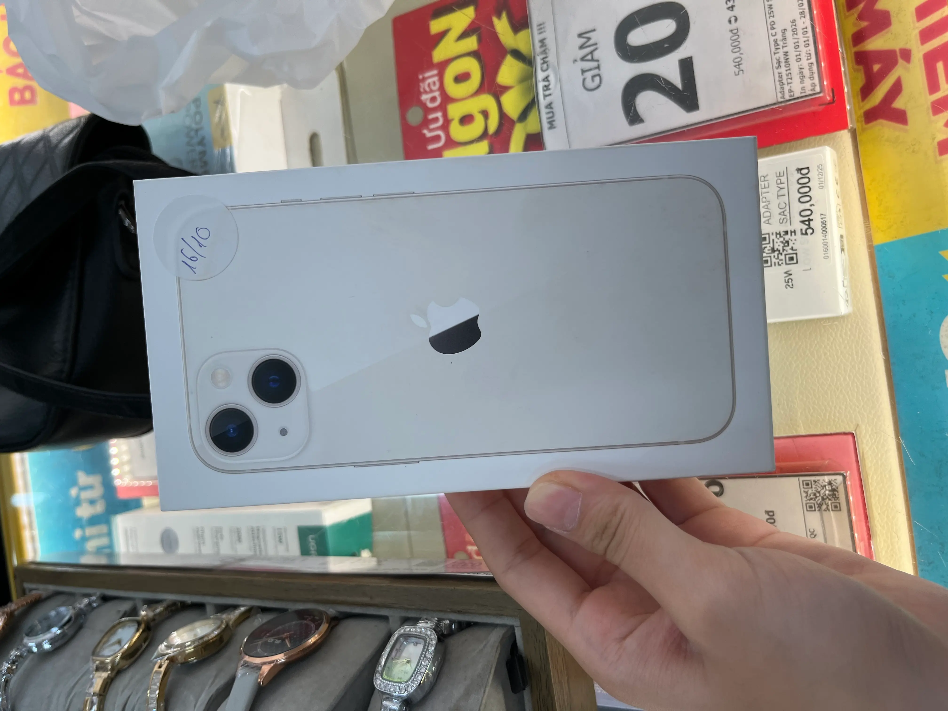 Khách hàng review Điện thoại iPhone 13 128GB 2