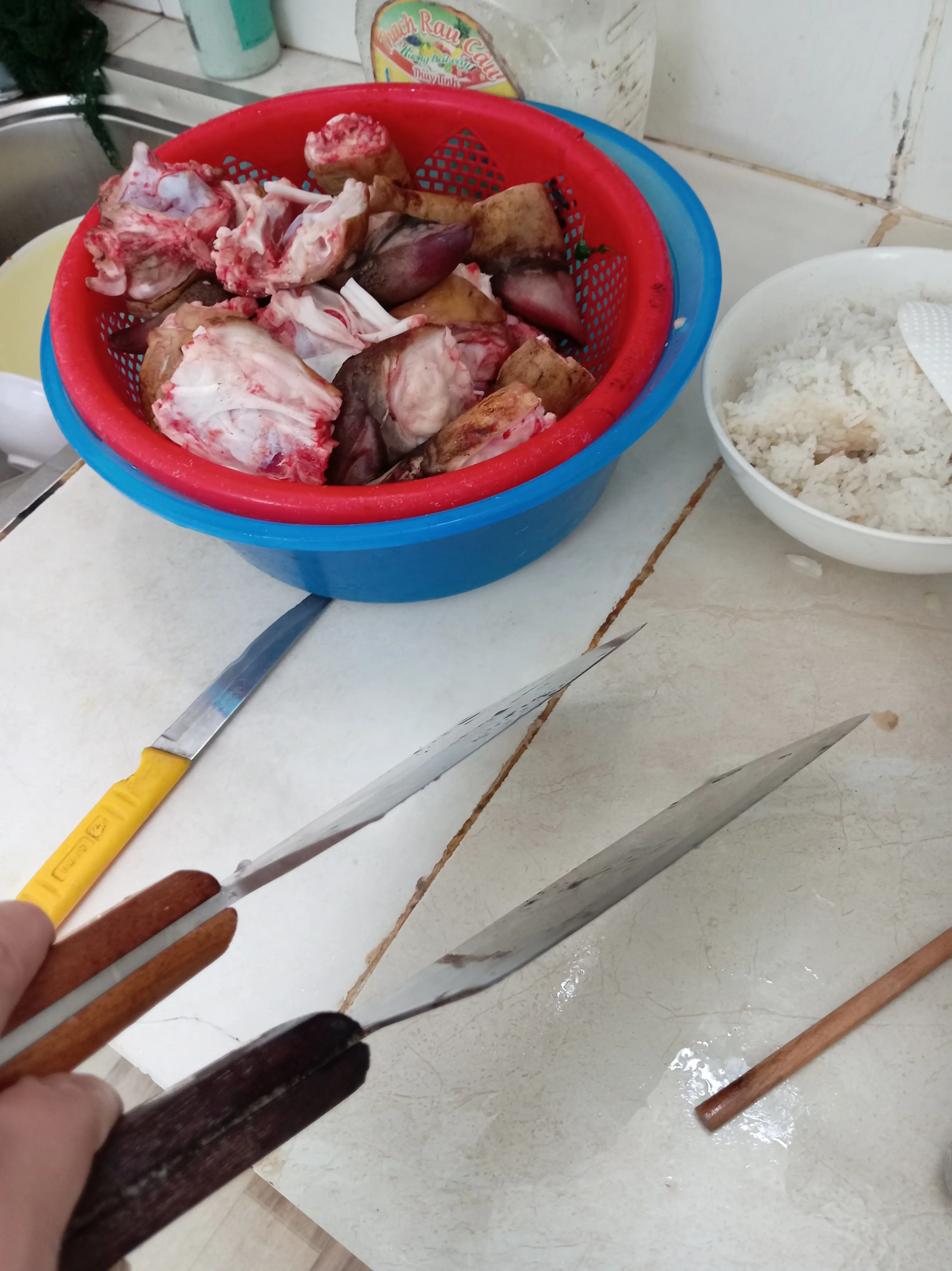 Khách hàng review Dao chặt inox Delites CW-KF24 2
