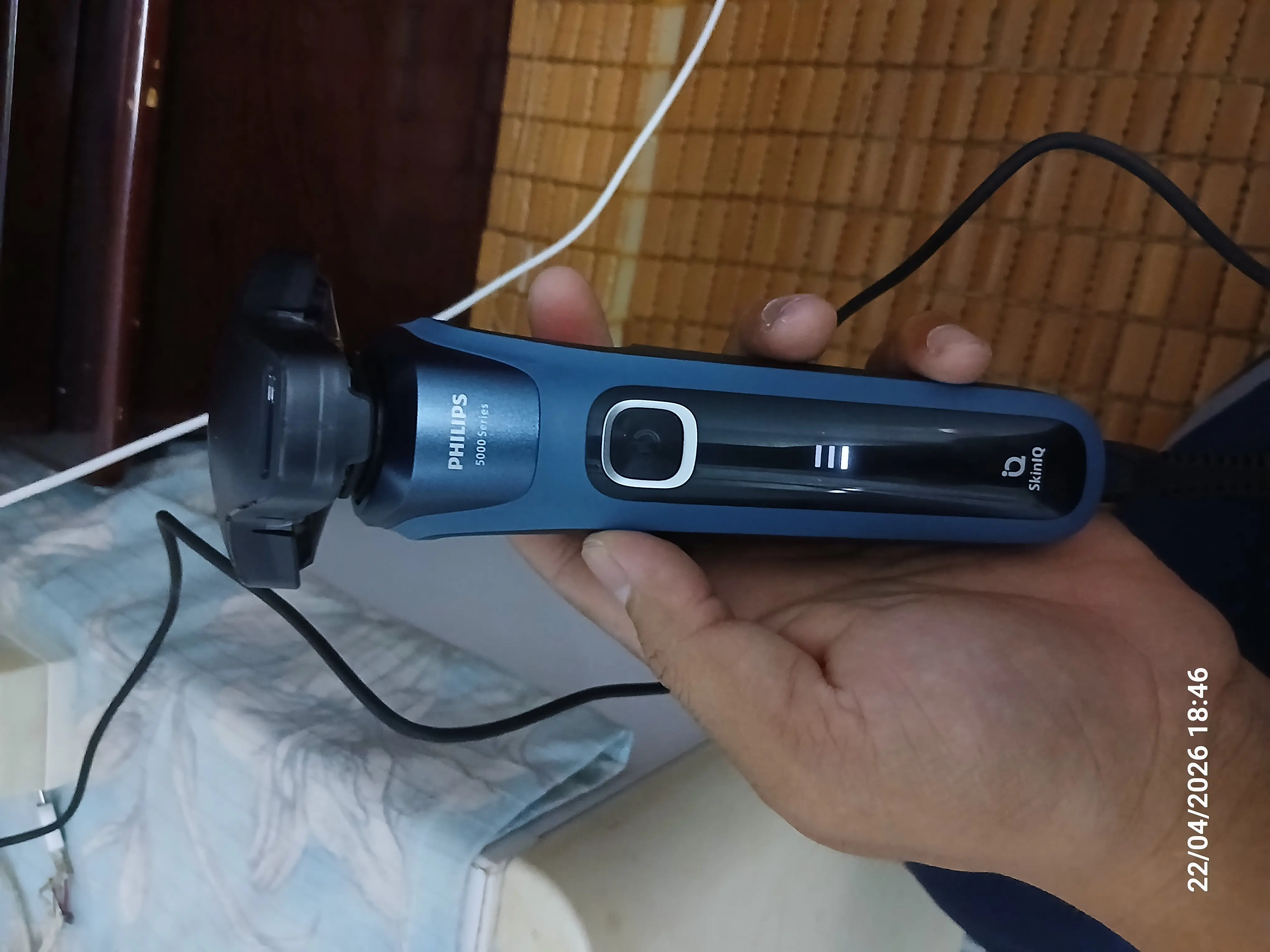 Khách hàng review Máy cạo râu khô và ướt Philips S5880/20 1