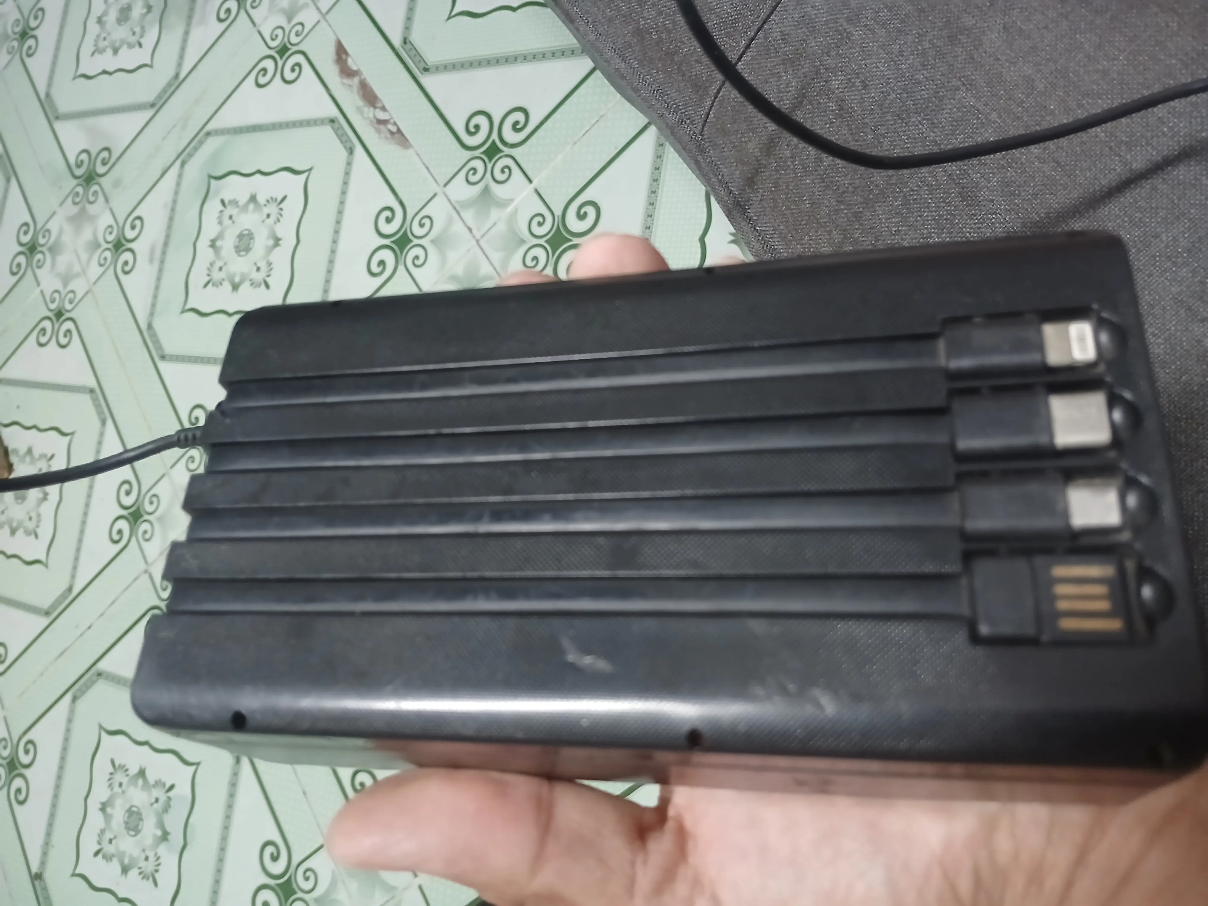 Khách hàng review Pin sạc dự phòng Polymer 20000mAh 10.5W AVA  Q7 7