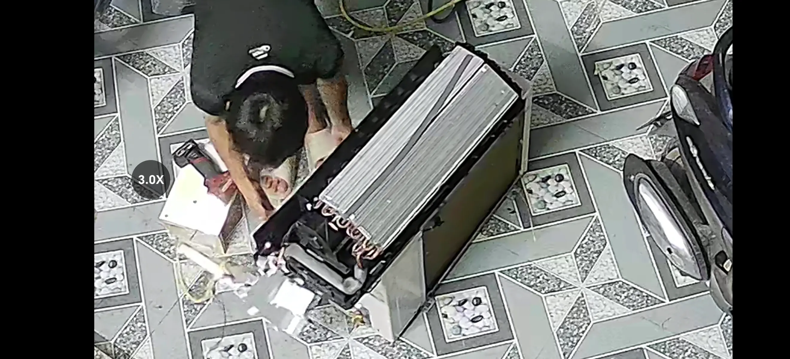 Khách hàng review Máy lạnh LG Inverter 1.5 HP IDC12M1 2