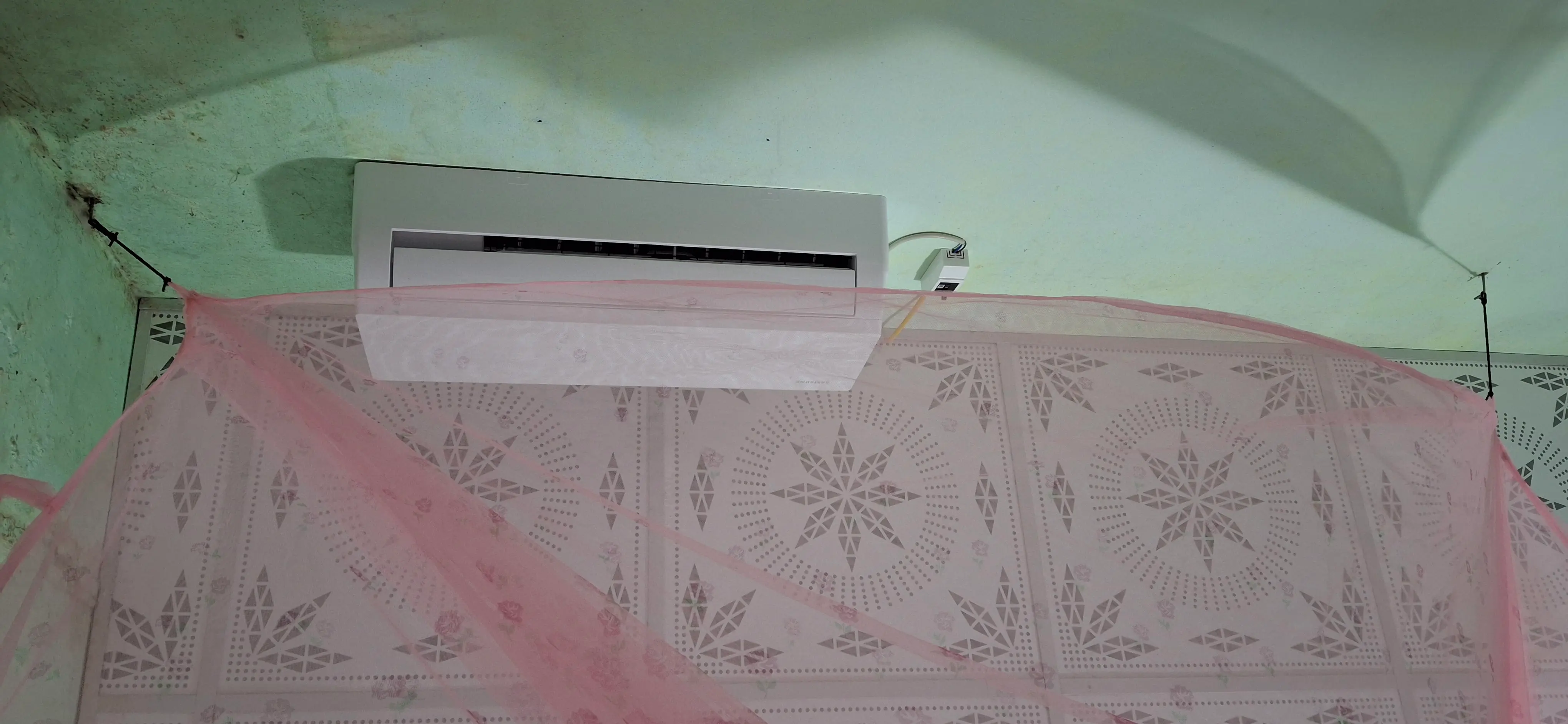 Khách hàng review Máy lạnh Samsung Inverter 1 HP AR40H09D0ATNSV 3