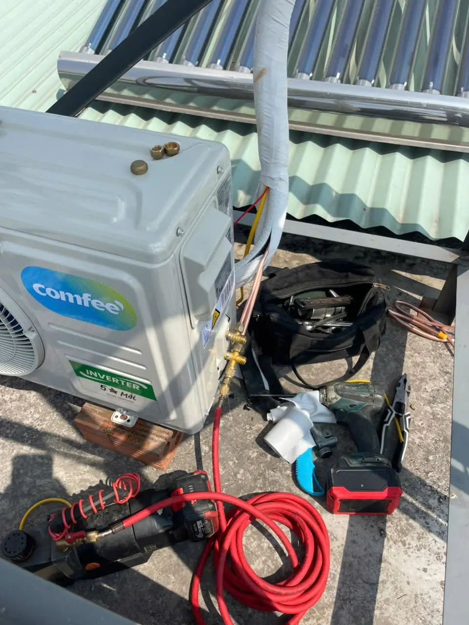 hách hàng review Máy lạnh Comfee Inverter 1 HP CFS-10VDM 6