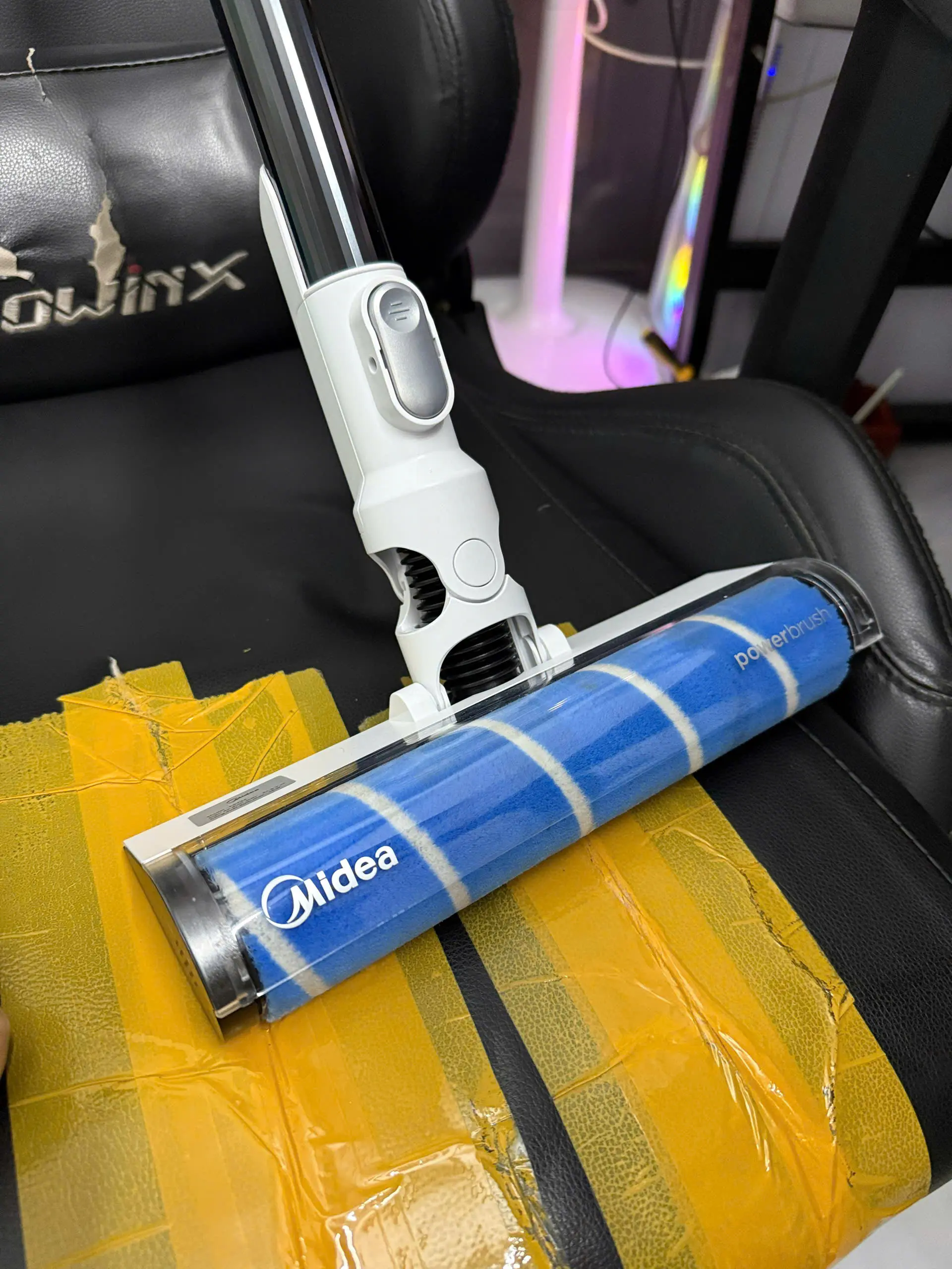 Khách hàng review Máy hút bụi không dây Midea MSL10APWH 1