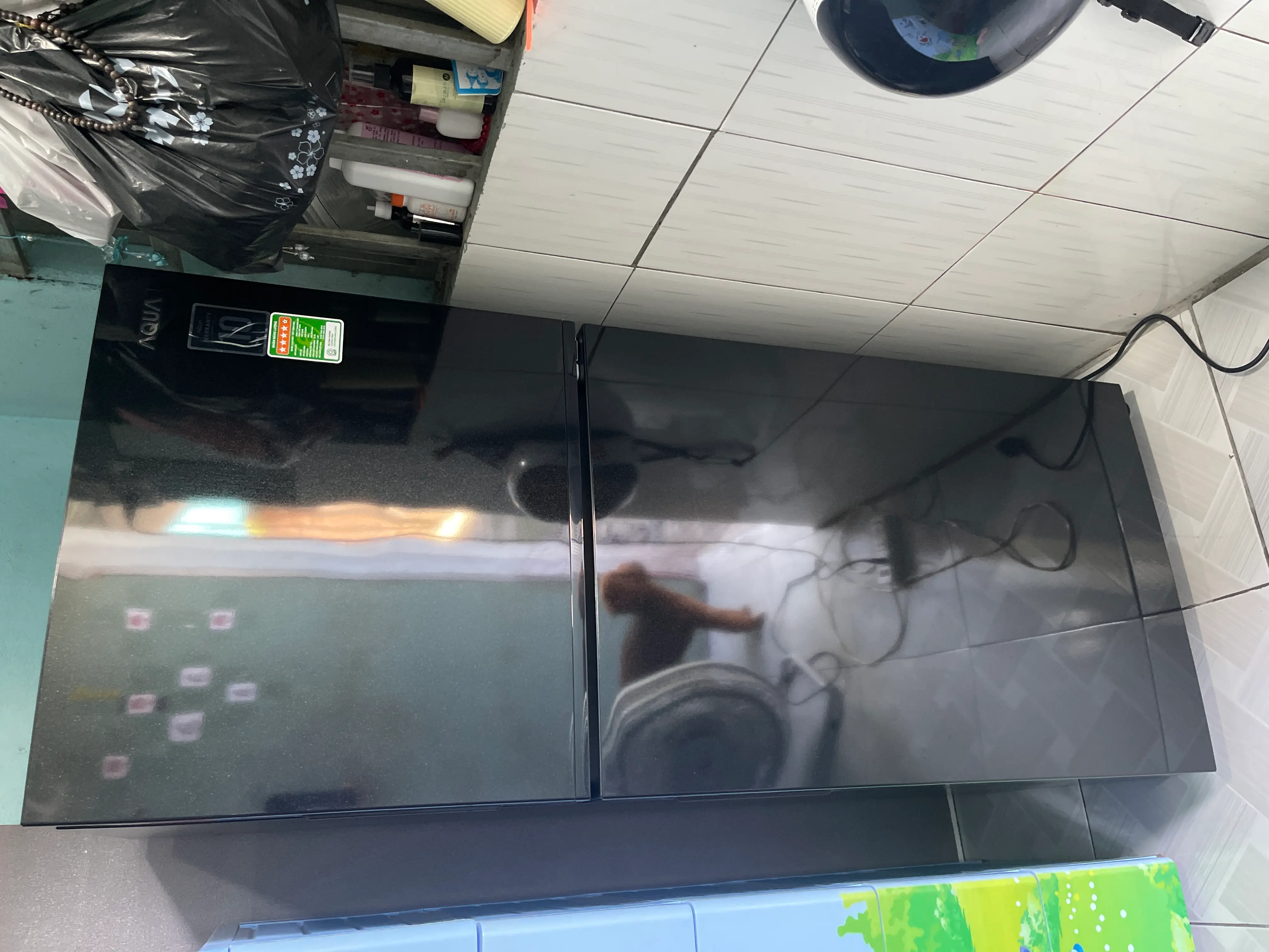 Khách hàng review Tủ lạnh Aqua Inverter 189 lít AQR-T220FA(FB) 2
