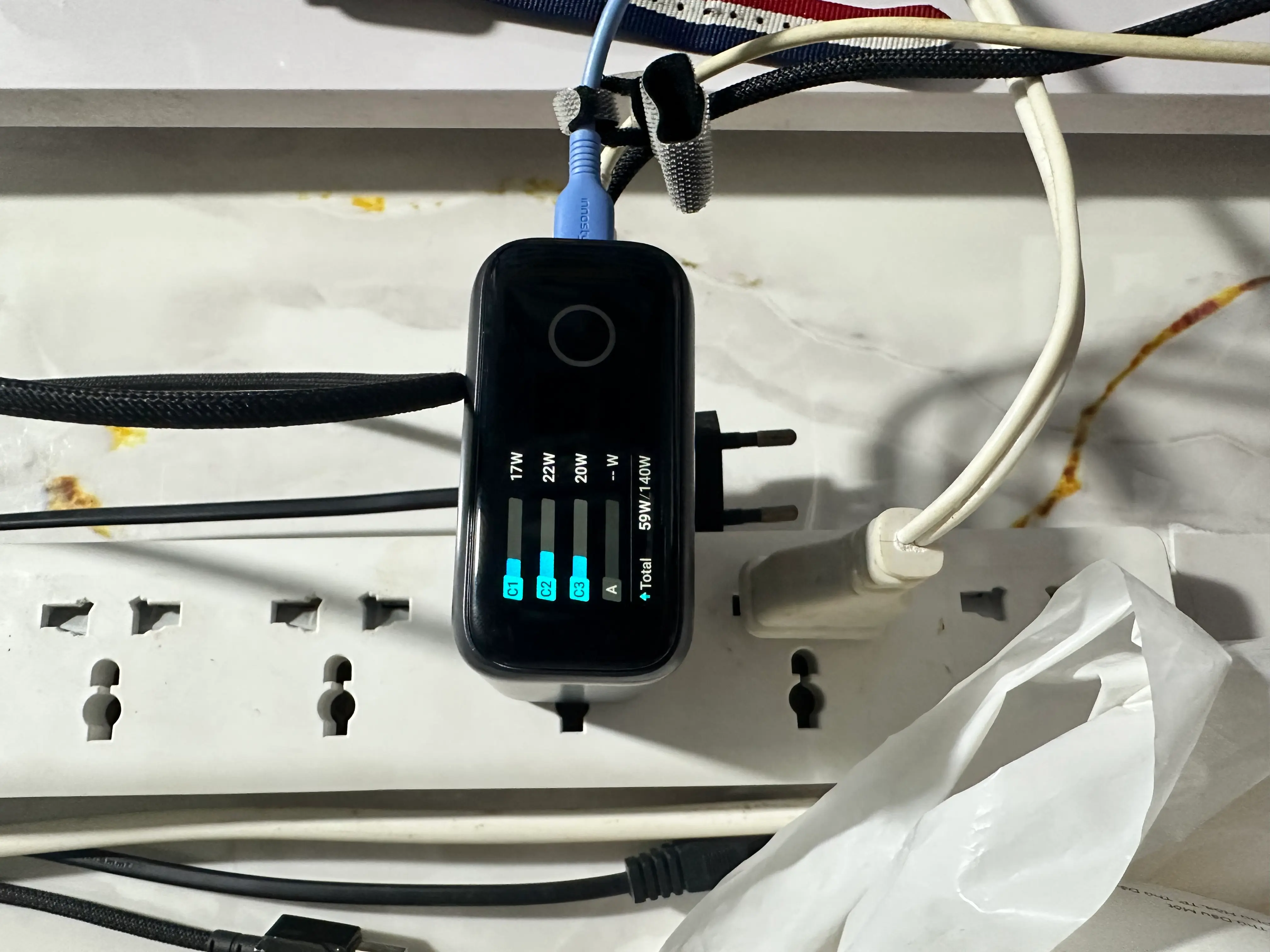 Khách hàng review Bộ sạc nhanh 4 cổng USB Type-C 140W Anker Zolo B2697 kèm Cáp Type C - Type C 1