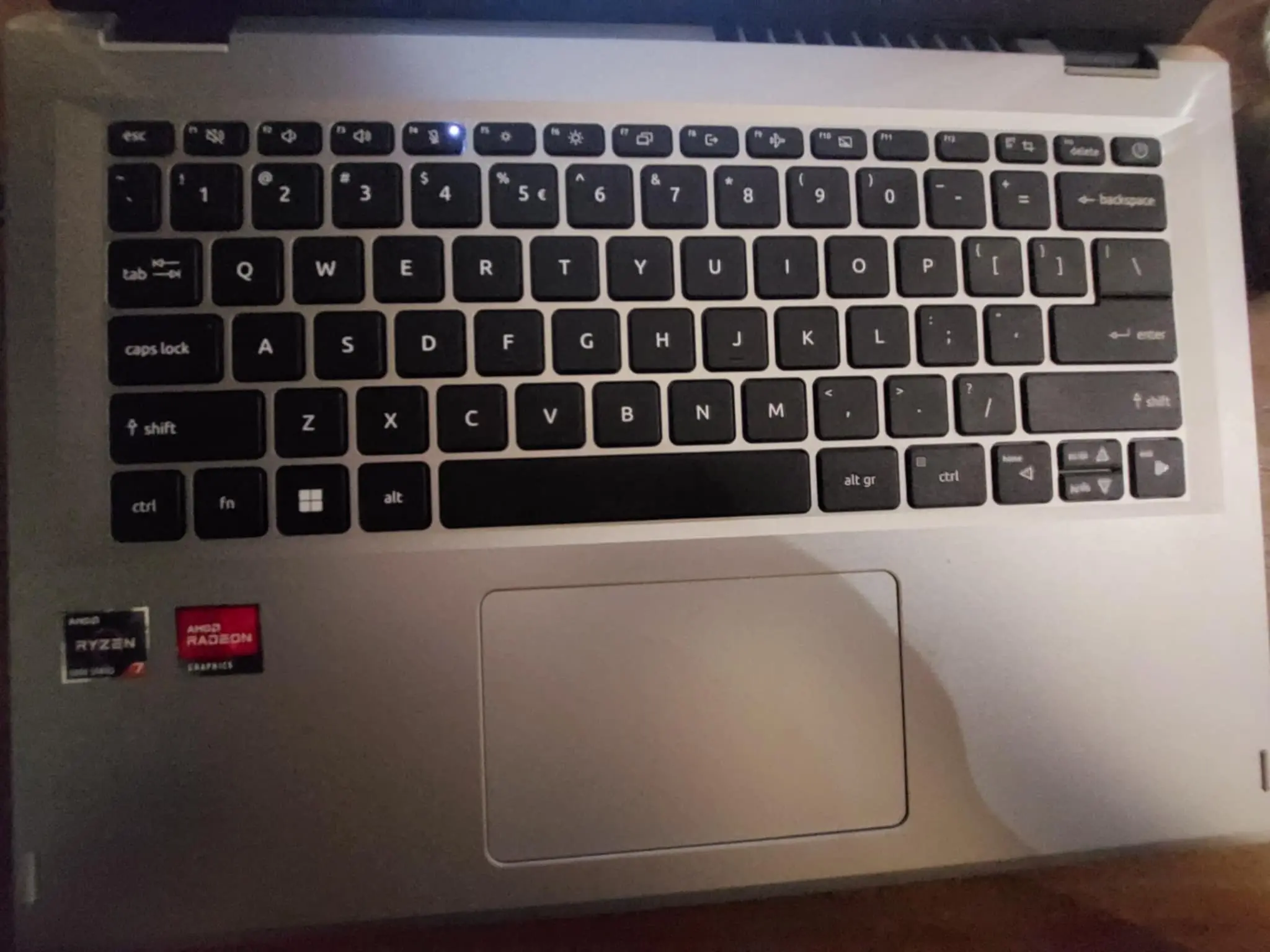 Khách hàng review Laptop Acer Aspire 3 A314 42P R3B3 - NX.KSFSV.001 (R7 5700U, 16GB, 512GB, WUXGA, Win11) 2