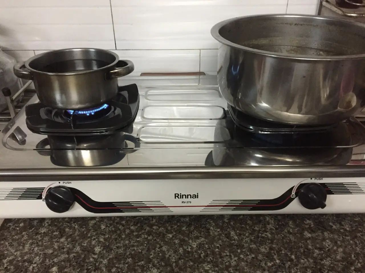 Khách hàng review Bếp gas đôi Rinnai RV-370(SM)N 1