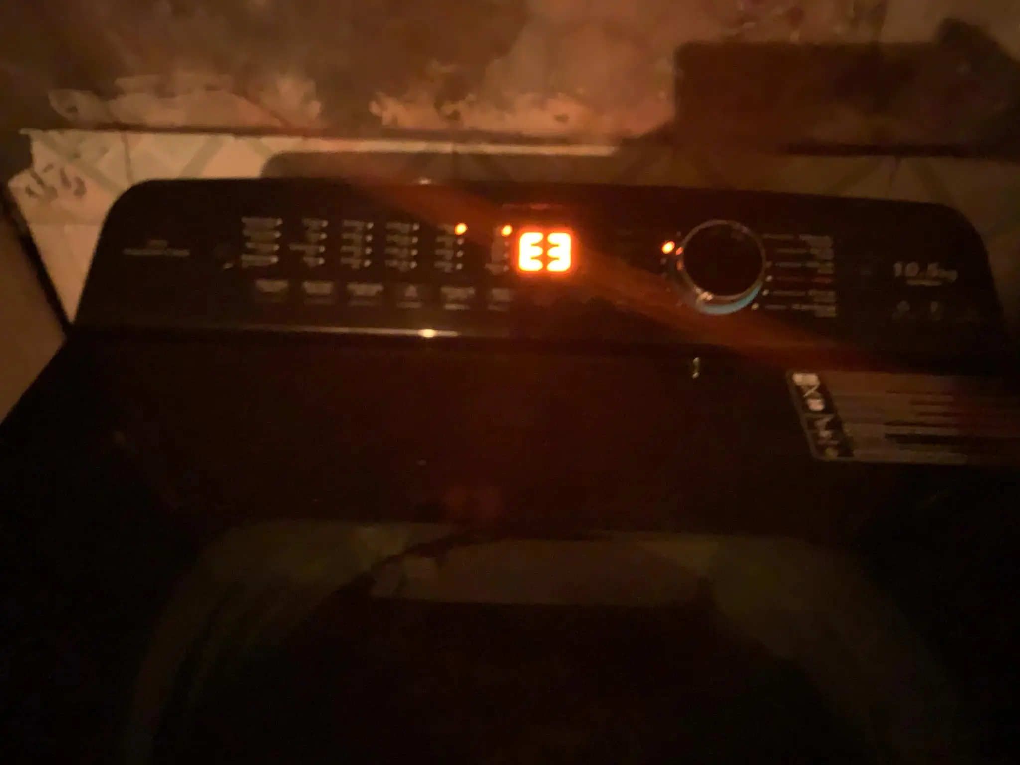 Khách hàng review Máy giặt Aqua Inverter 10.5 kg AQW-DR105JT BK 1
