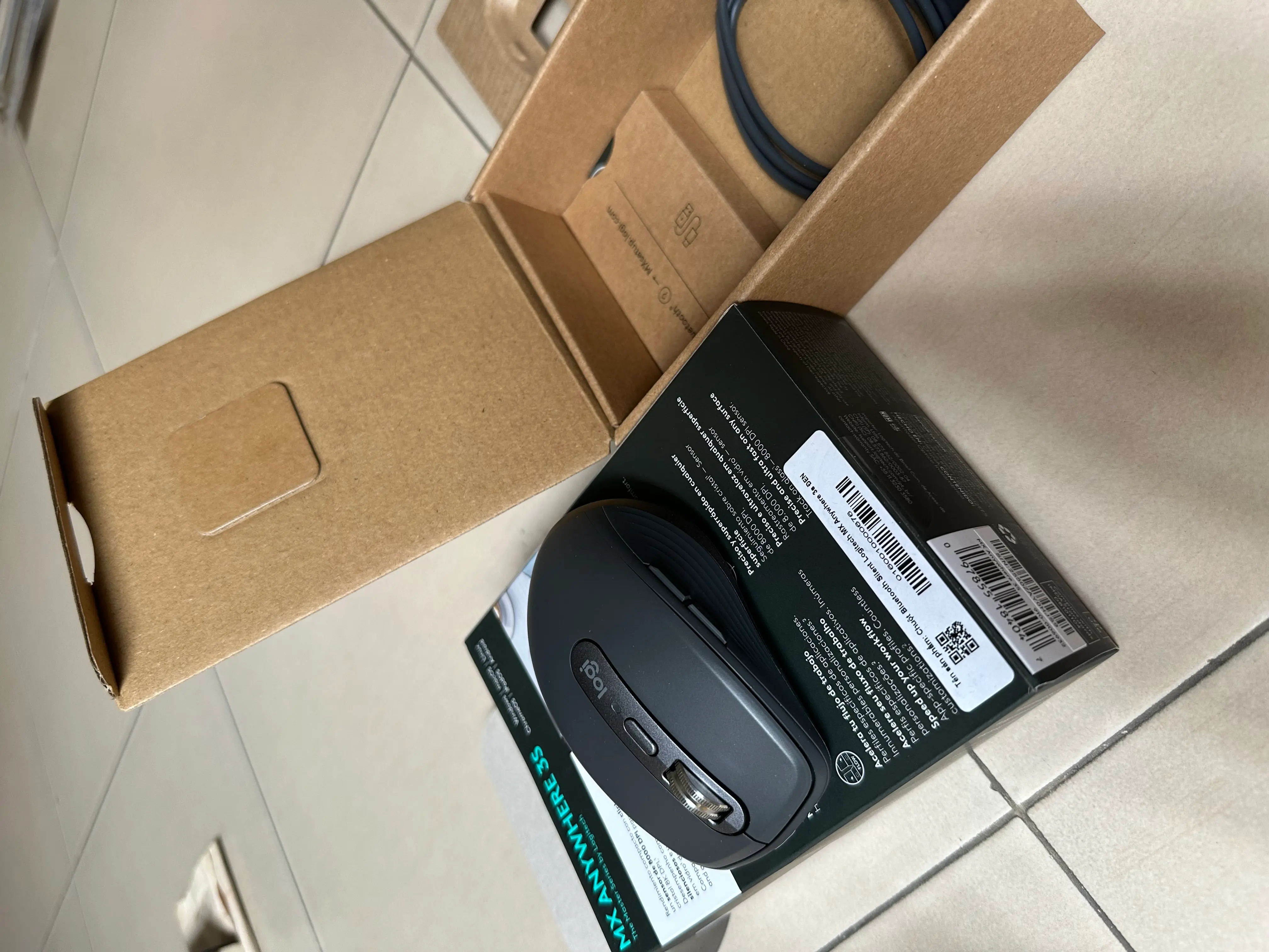 Khách hàng review Chuột sạc Bluetooth Silent Logitech MX Anywhere 3s 2