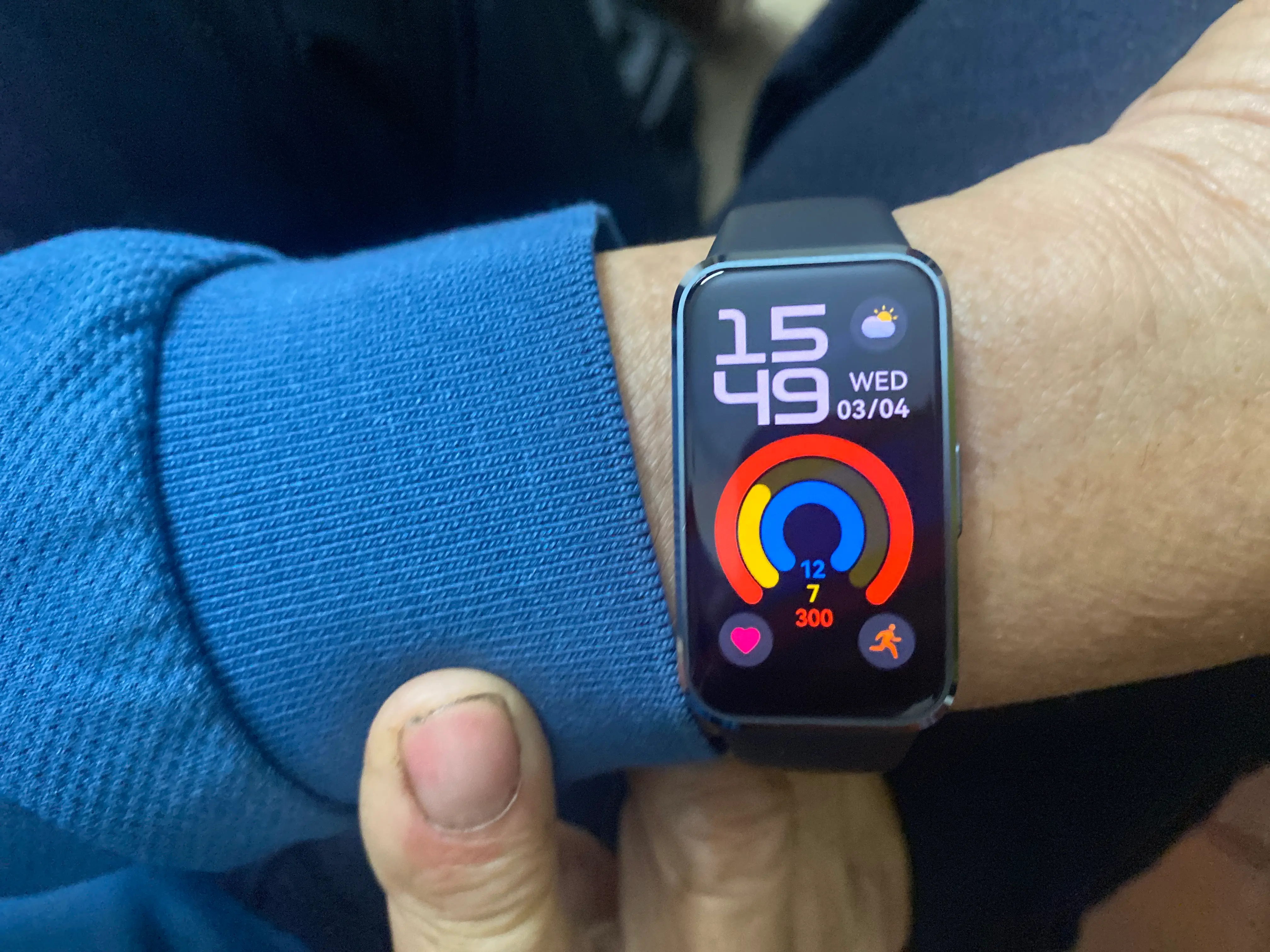 Khách hàng review Vòng đeo tay thông minh Huawei Band 10 viền nhôm 1