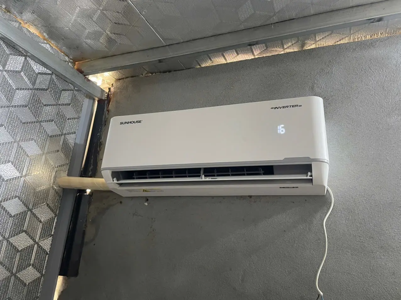 Khách hàng review Máy lạnh Sunhouse Inverter 1.5 HP SHR-AW12IC650 7