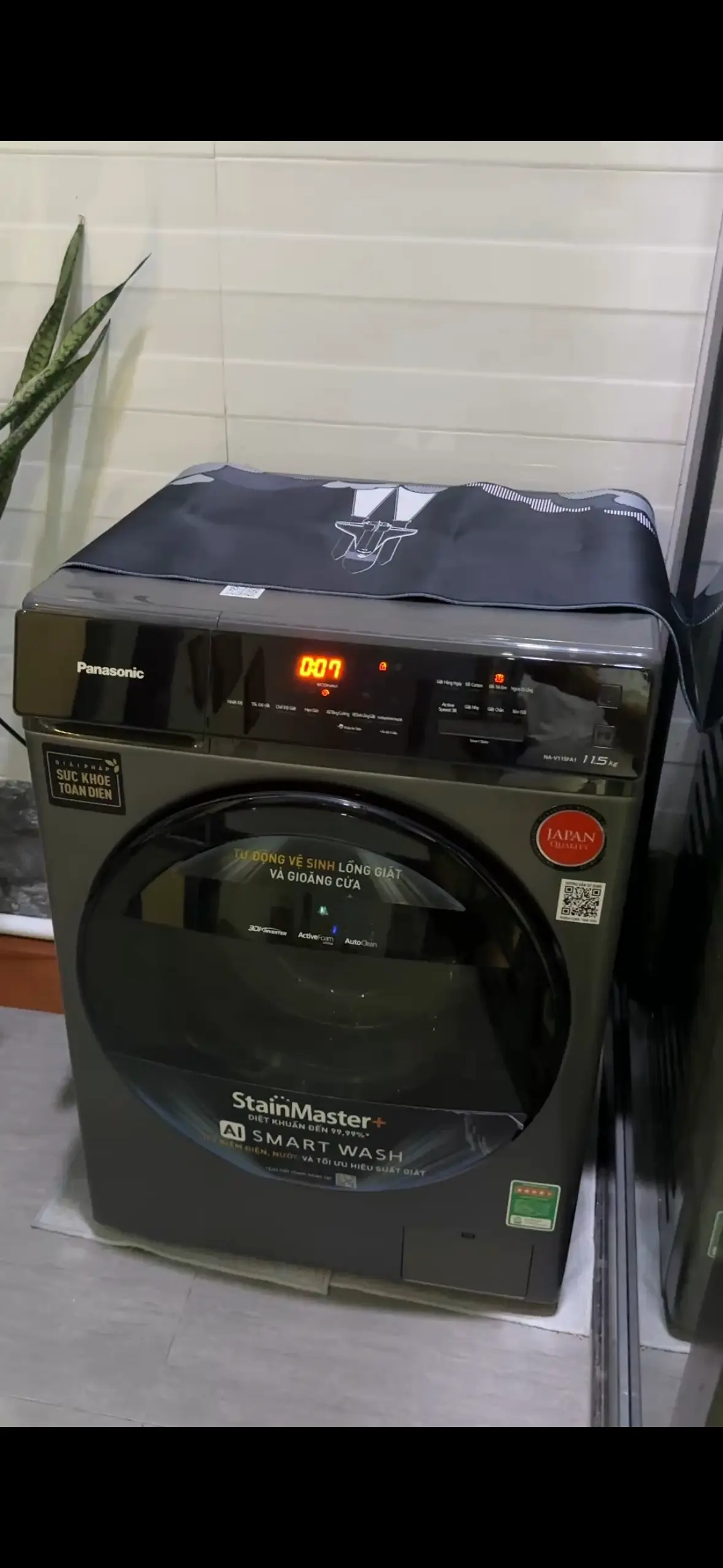 Khách hàng review Máy giặt Panasonic Inverter 11.5 kg NA-V115FA1LV 2