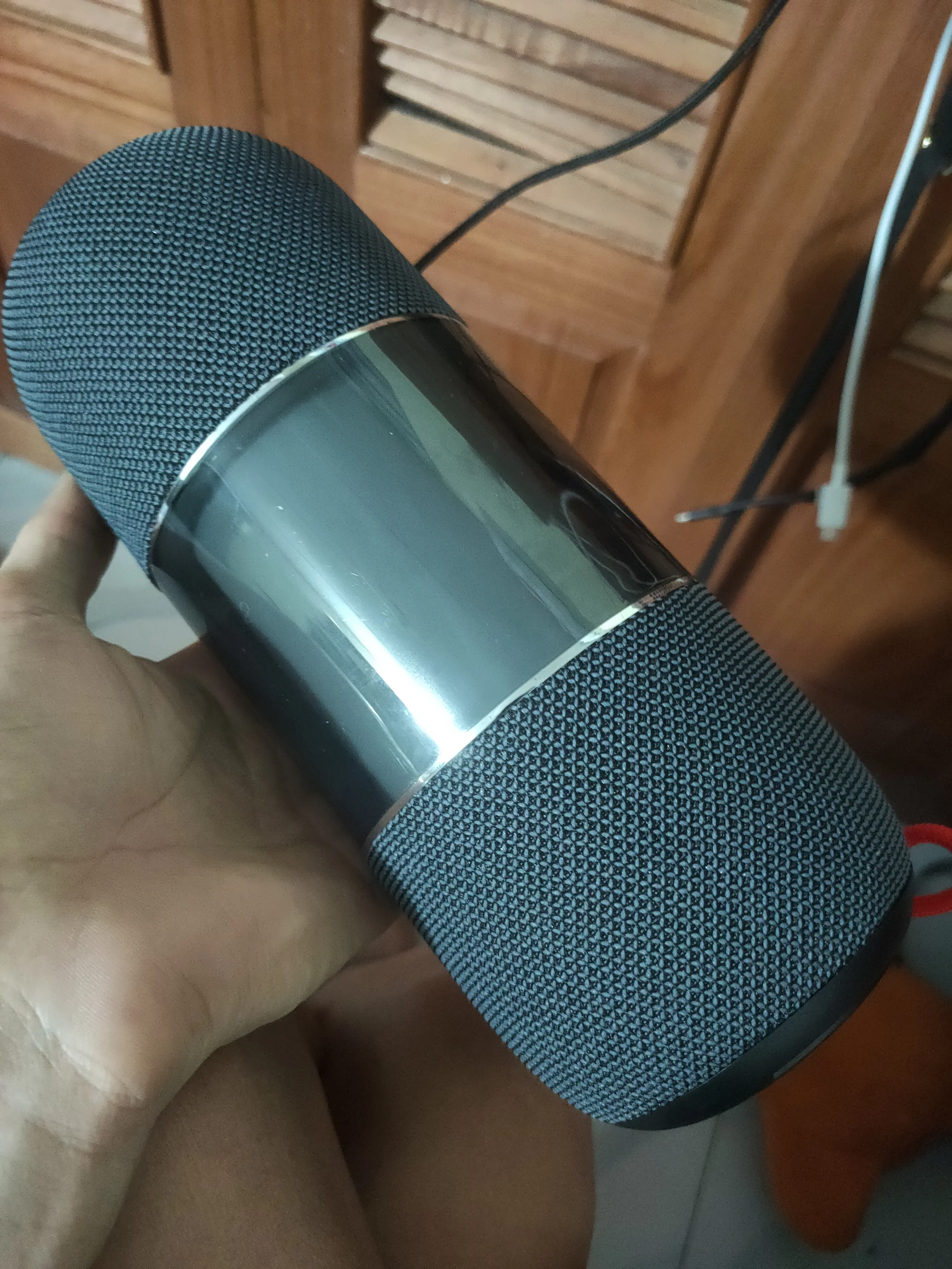Khách hàng review Loa Bluetooth Rezo Ledmi K311 1