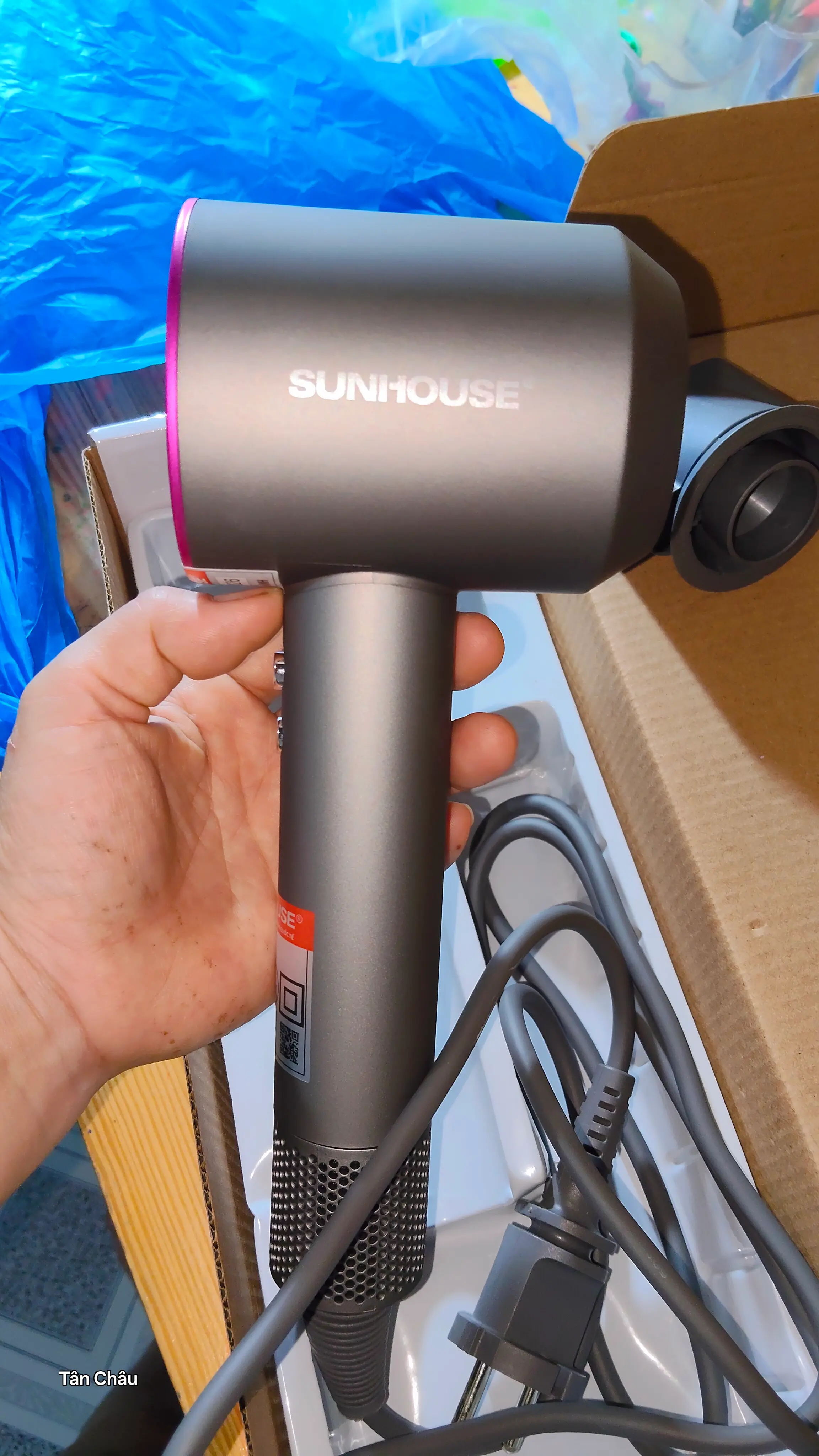 Khách hàng review Máy sấy tóc tốc độ cao Sunhouse SHD2323 2