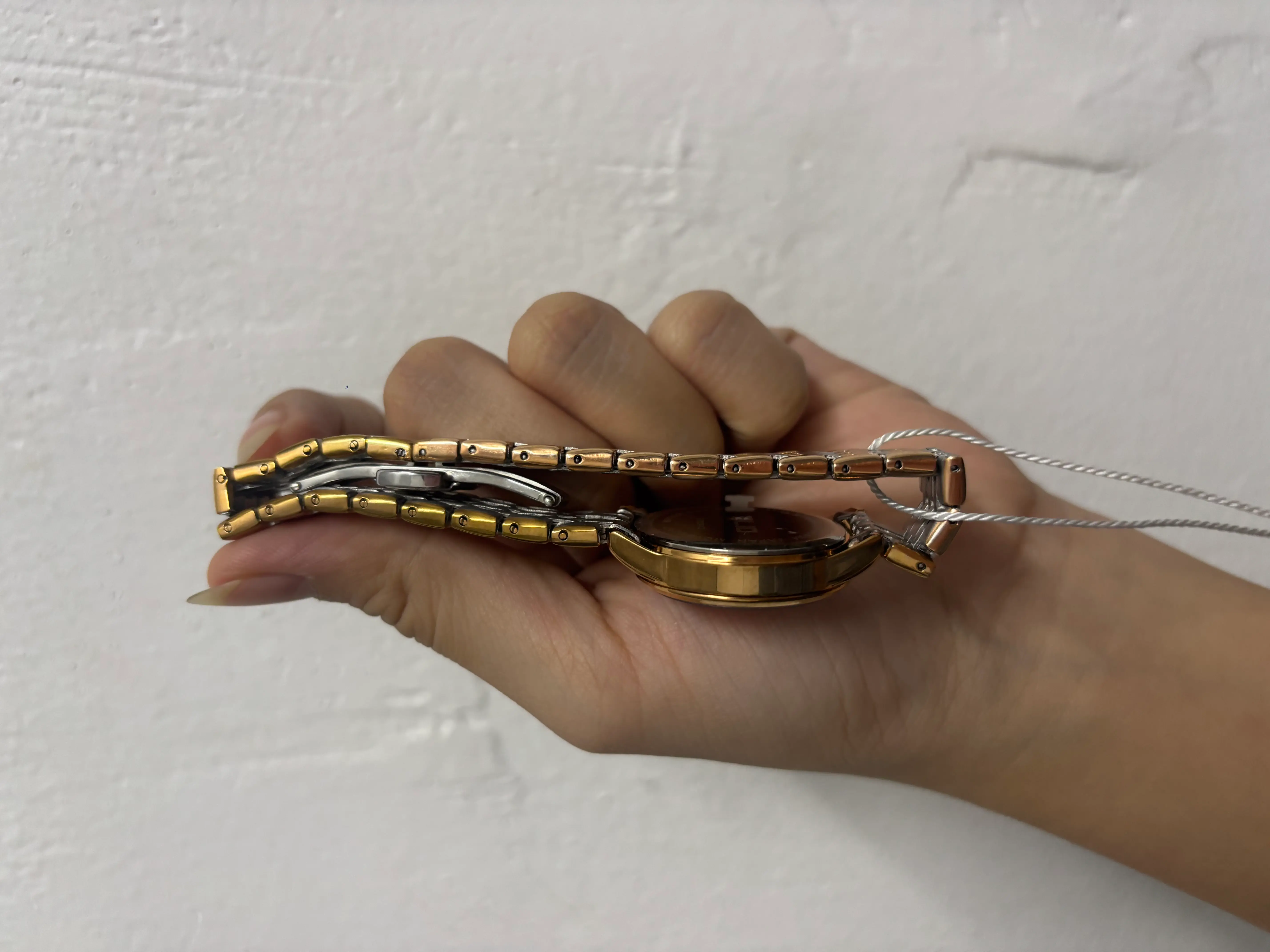 Khách hàng review Đồng hồ ELIO 28 mm Nữ ES024-C2 3