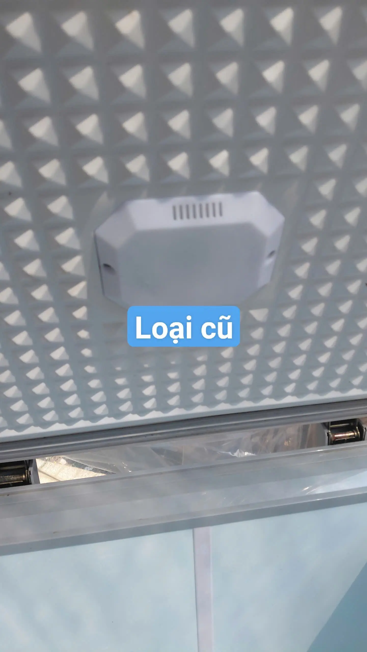 Khách hàng review Tủ đông Sanaky 100 lít VH-1599HYK 1