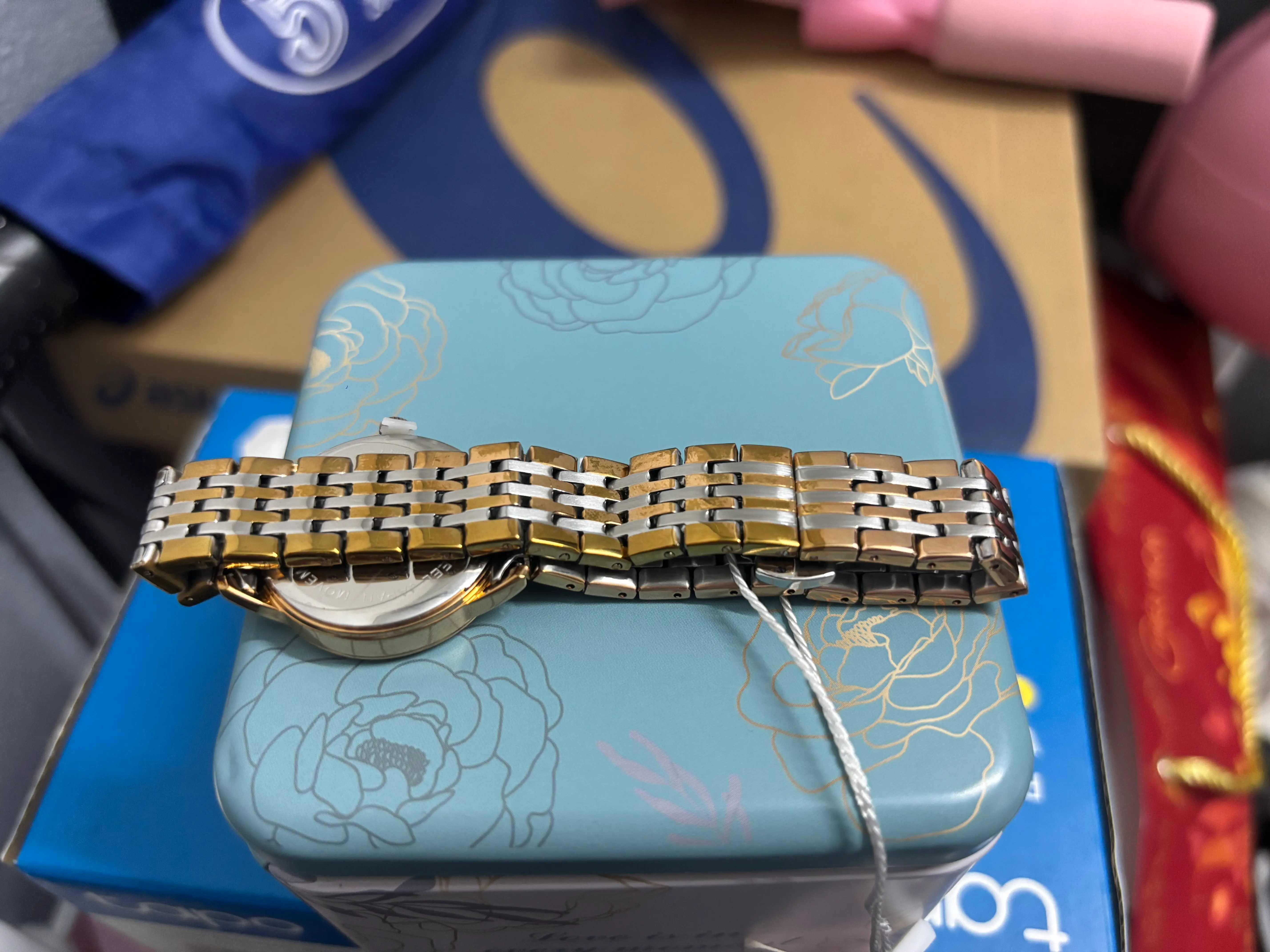 Khách hàng review Đồng hồ ELIO 28 mm Nữ ES024-C2 1