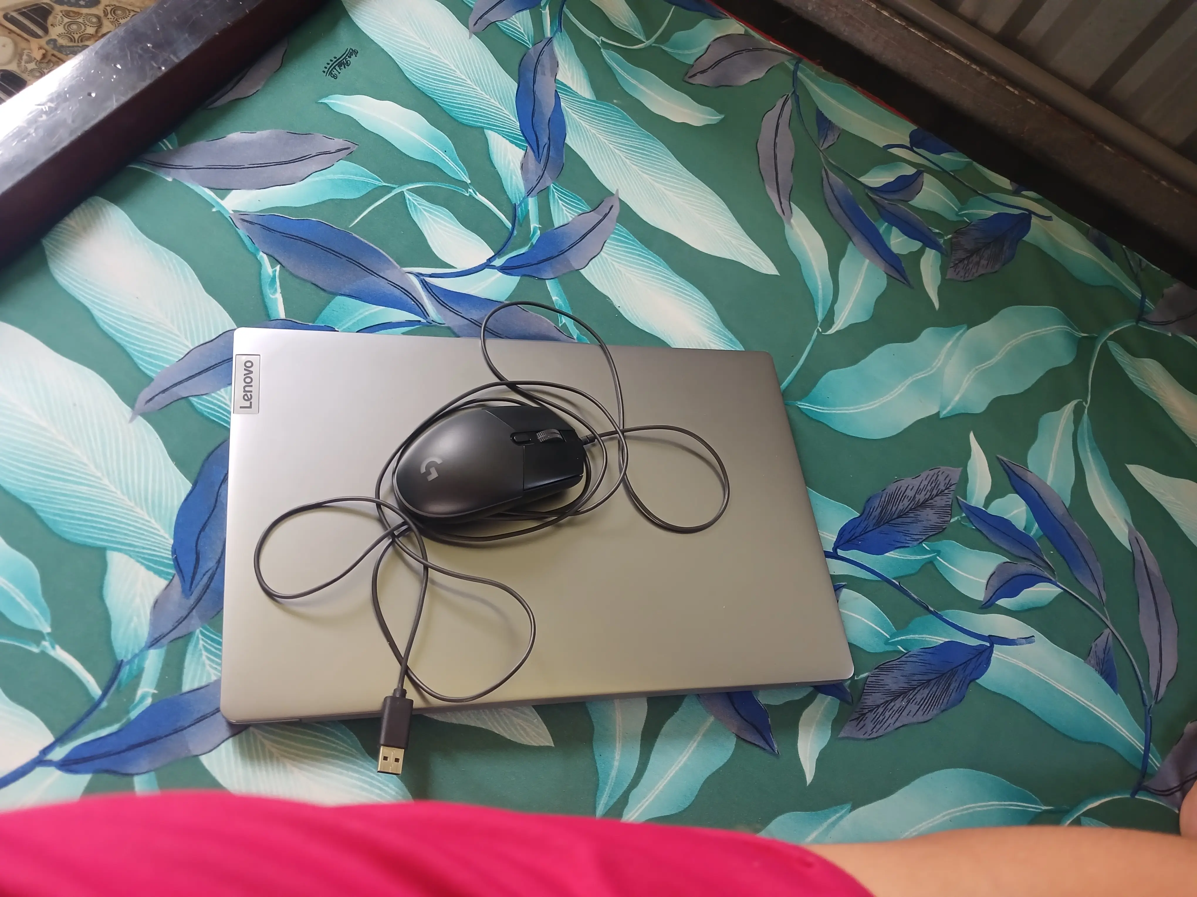 Khách hàng review Laptop Lenovo Ideapad Slim 3 15AMN8 - 82XQ00J0VN (R5 7520U, 16GB, 512GB, Full HD, Win11) 1
