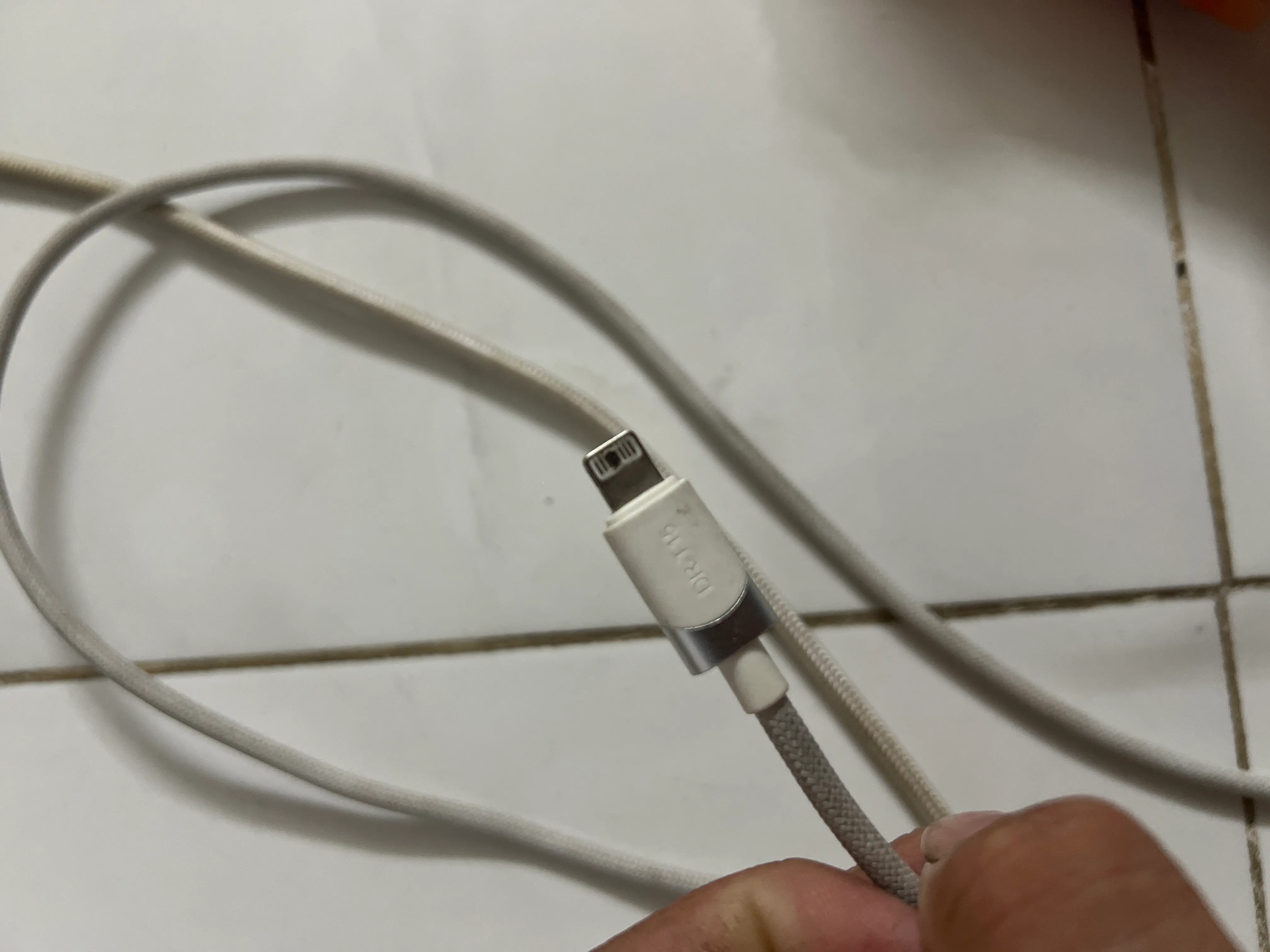 Khách hàng review Cáp sạc nhanh Type-C - Lightning 27W 1m Xmobile DR-T15 1