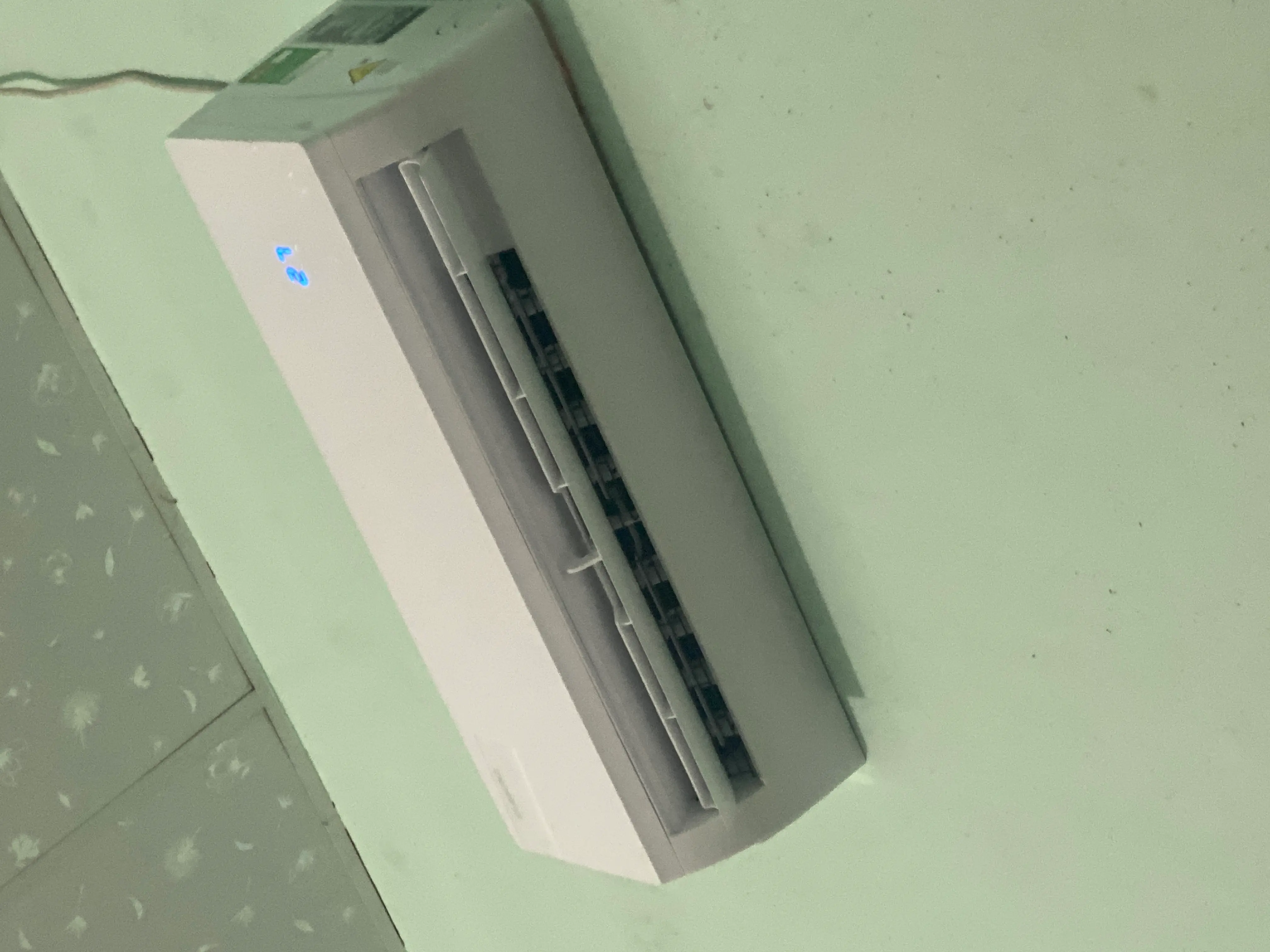 Khách hàng review Máy lạnh Samsung Inverter 1 HP AR40H09D0ATNSV 1
