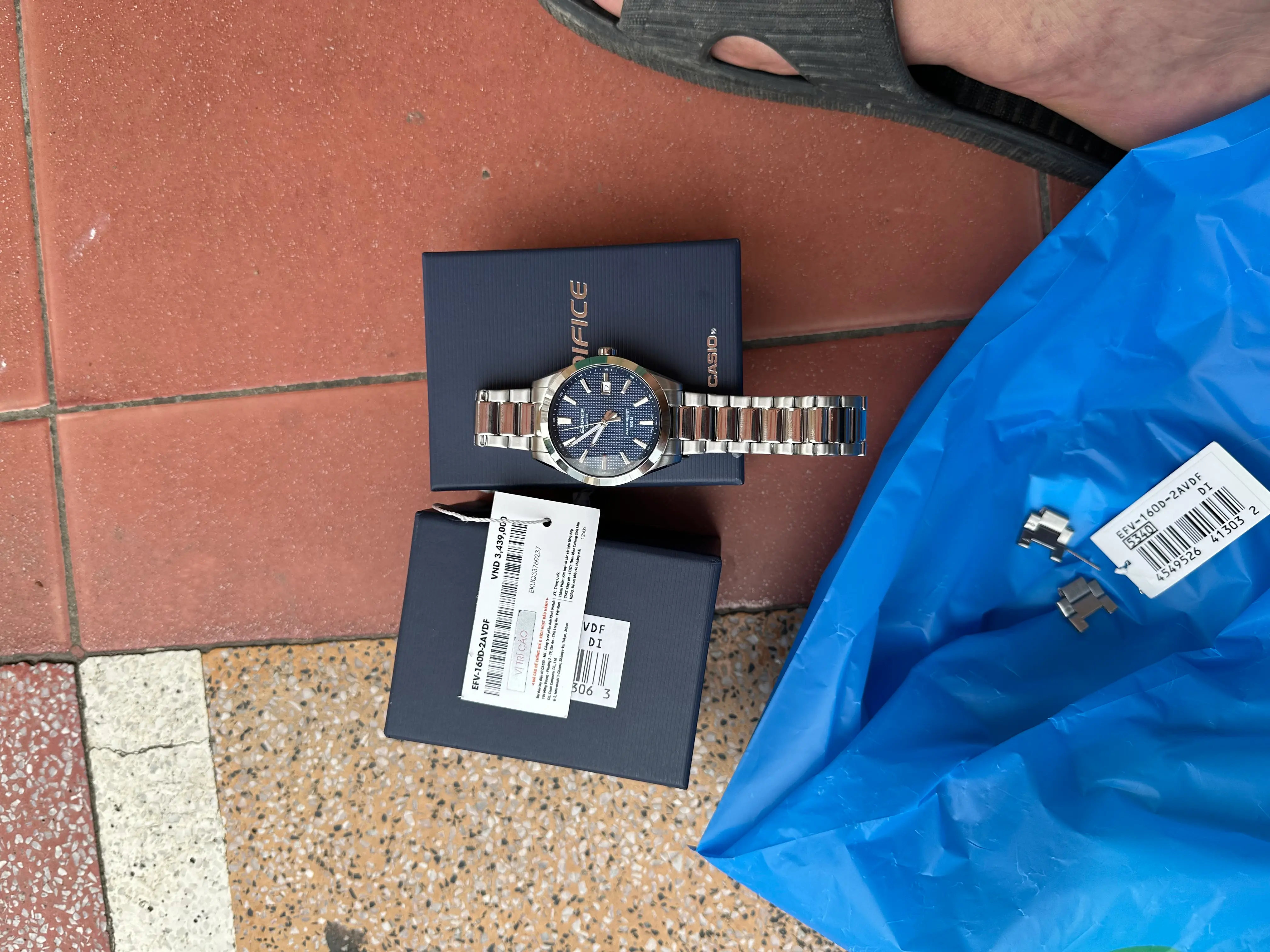 Khách hàng review Đồng hồ Edifice Casio 40 mm Nam EFV-160D-2AVDF 3