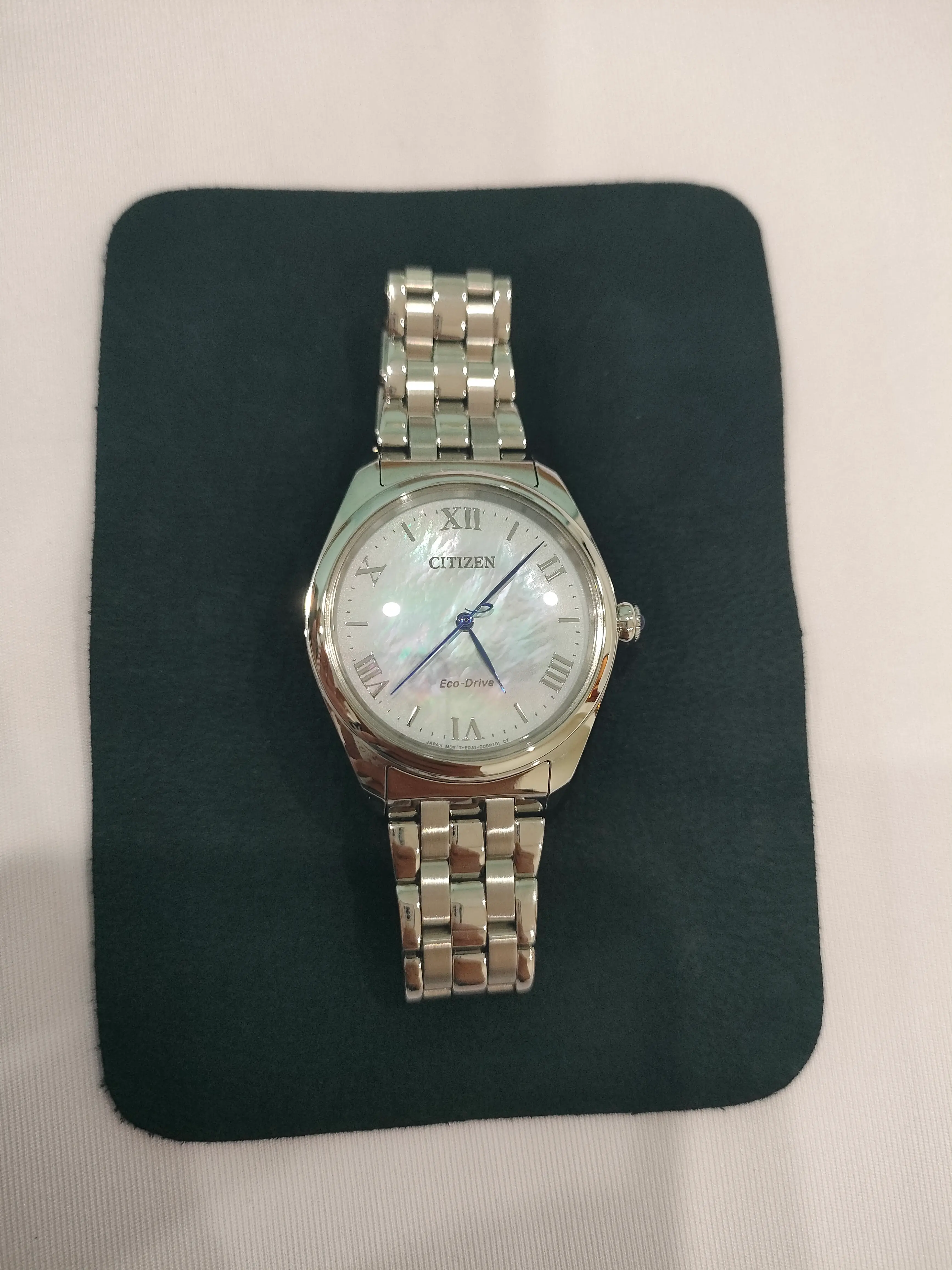 Khách hàng review Đồng hồ Citizen L 33 mm Nữ EM1140-80D 1