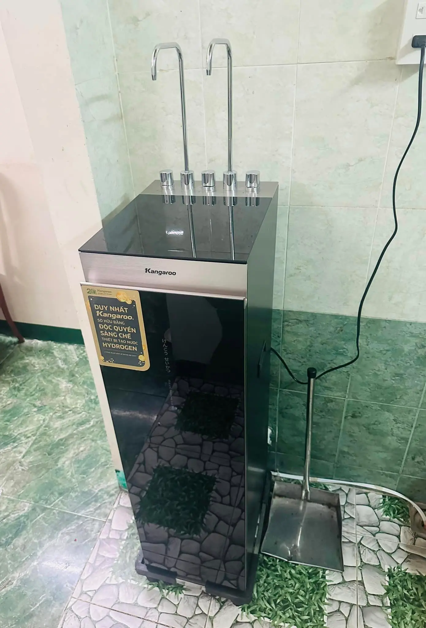Khách hàng review Máy lọc nước RO nóng nguội lạnh Hydrogen Kangaroo Sumire KG12A6 12 lõi 4