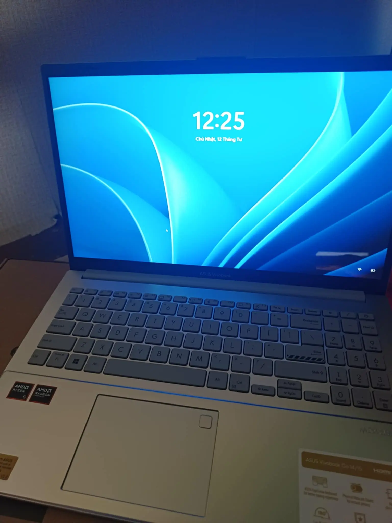 Khách hàng review Laptop Asus Vivobook Go 15 E1504FA - BQ350W (R5 40, 16GB, 512GB, Full HD, Win11) 1