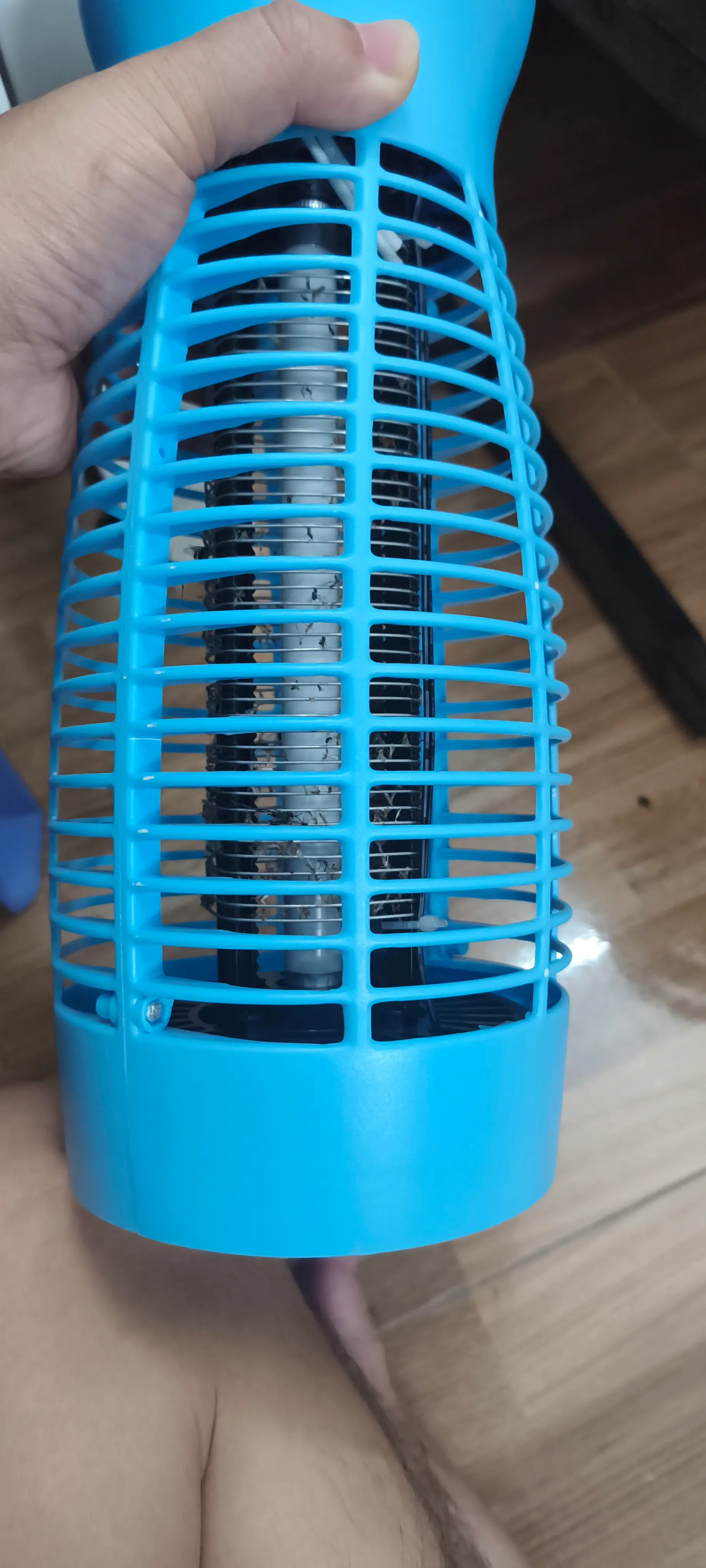 Khách hàng review Đèn diệt côn trùng đa năng Comet CM069 3