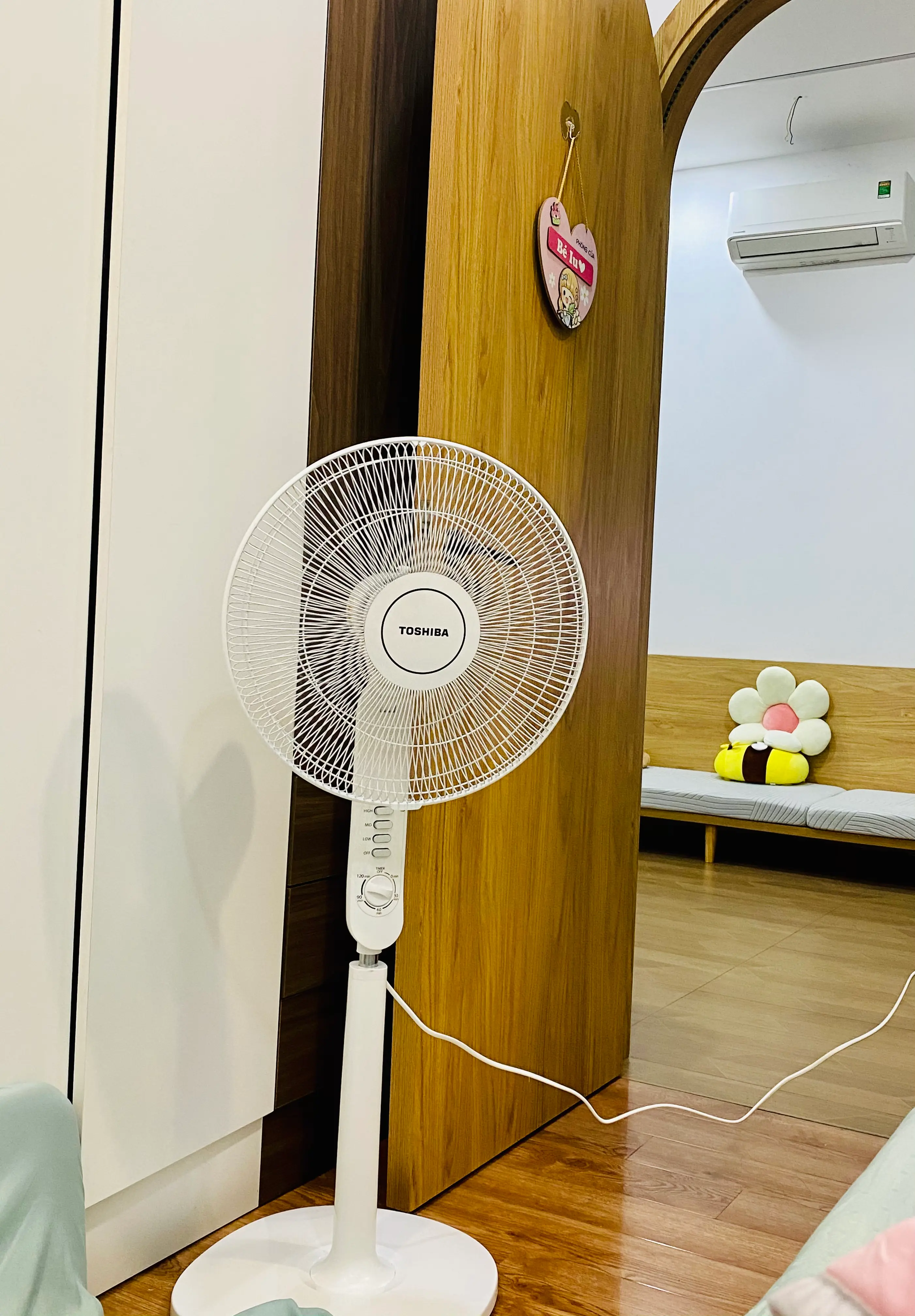 Khách hàng review Quạt đứng Toshiba 5 cánh F-LSA10(W)VN 50W 2