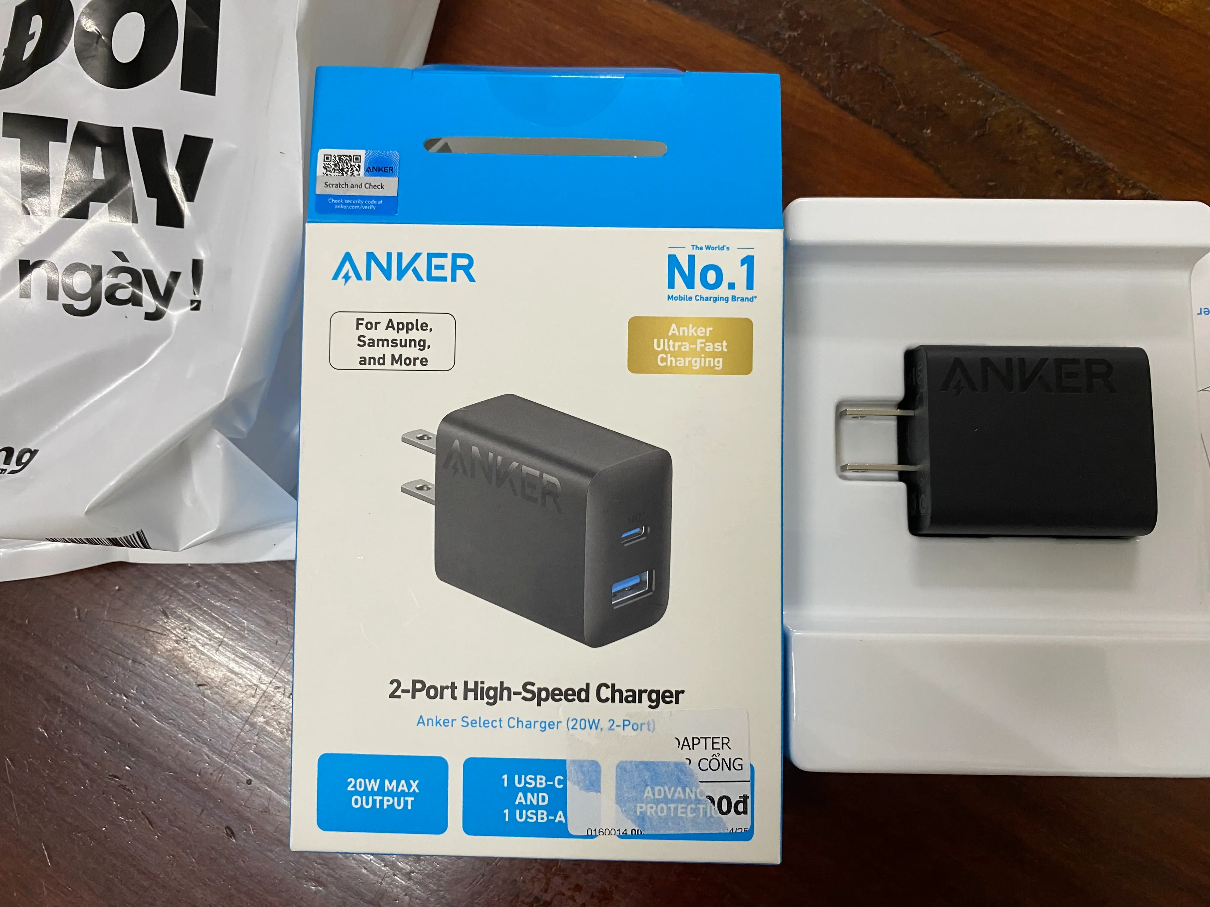Khách hàng review Adapter Sạc 2 cổng USB Type C IQ3 20W Anker A2348 1
