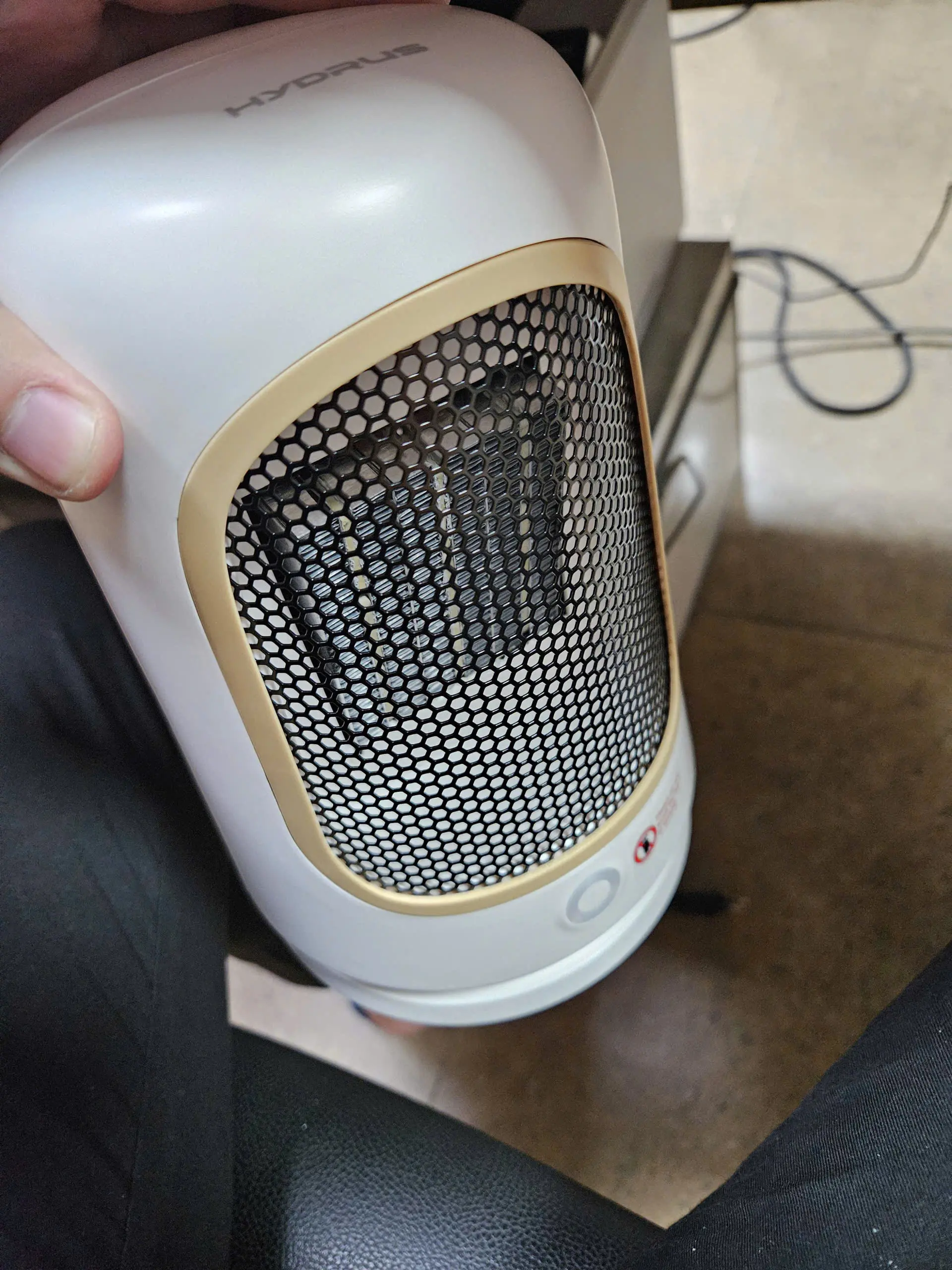Khách hàng review Quạt sưởi để bàn Hydrus N2 2