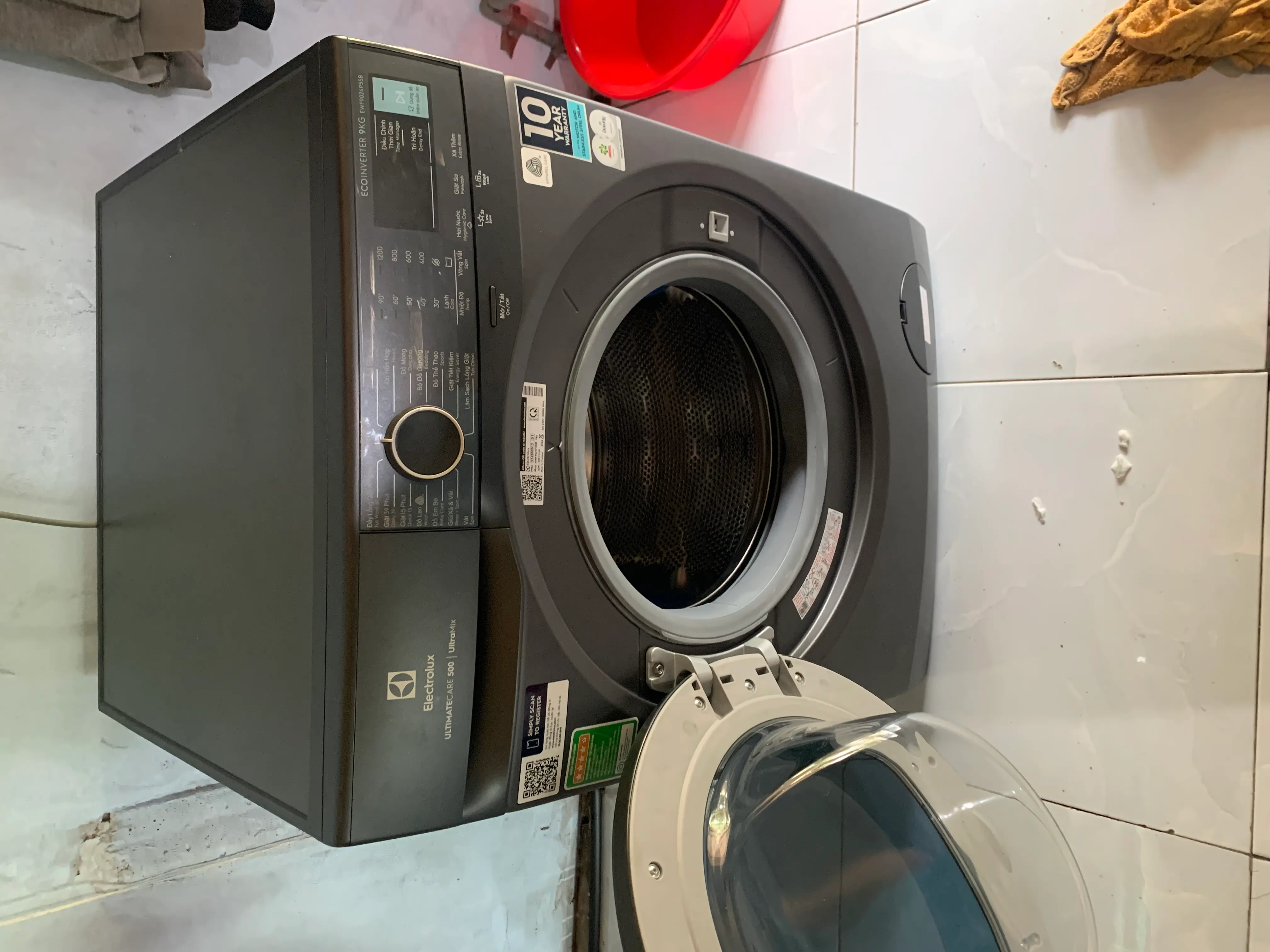 Khách hàng review Máy giặt Electrolux UltimateCare 500 Inverter 9 kg EWF9024P5SB 2