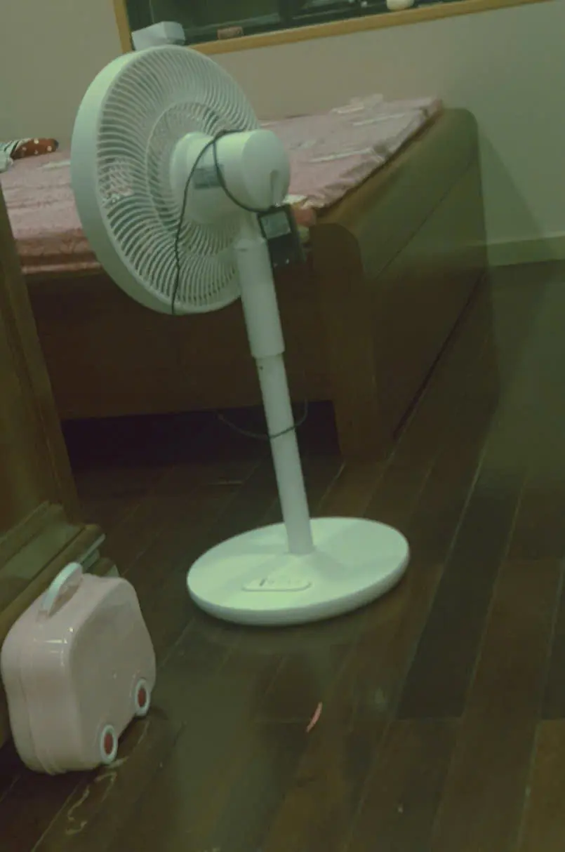 Khách hàng review Quạt sạc điện Rapido 7 cánh RBF-30 30W 3