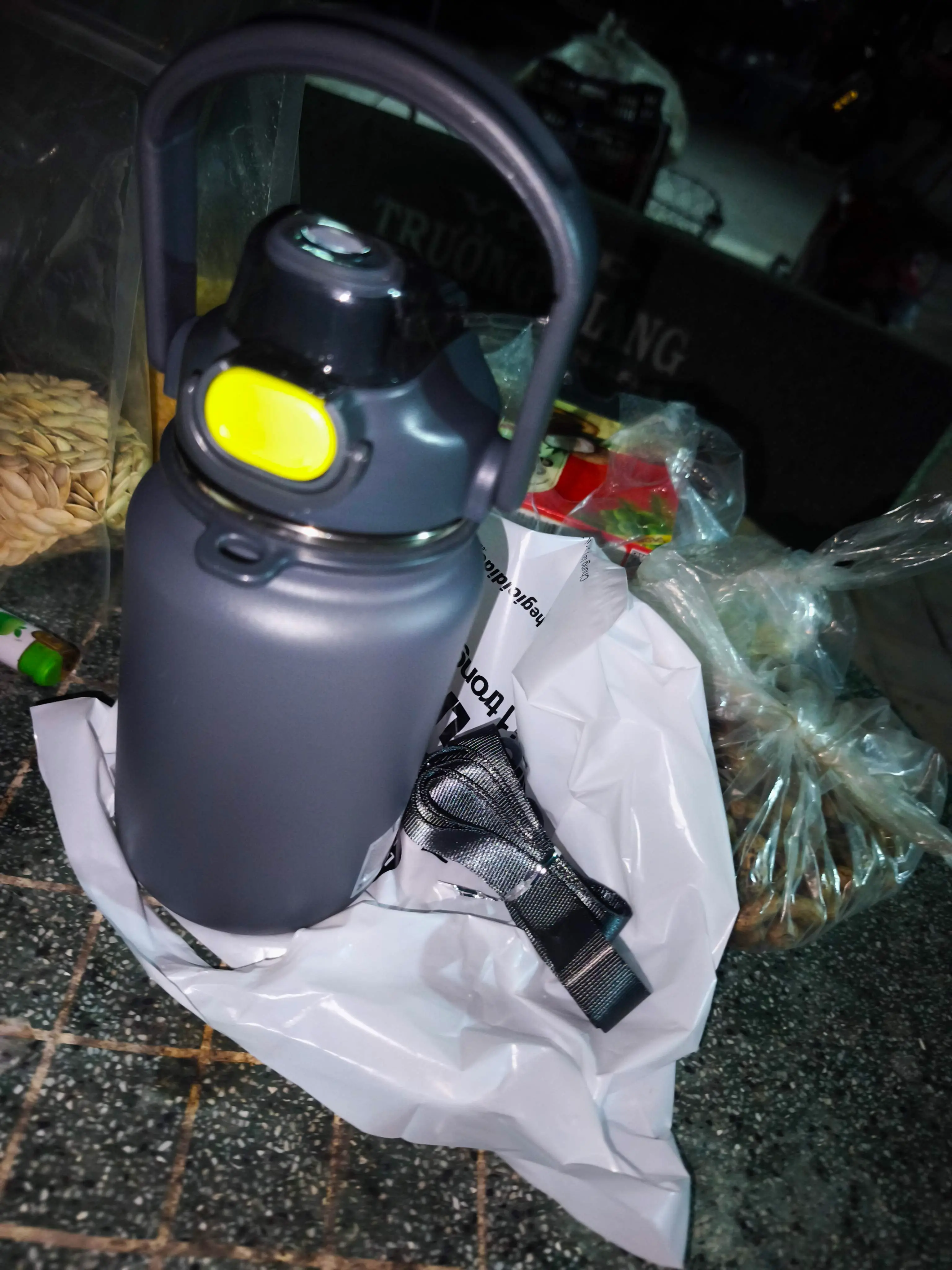Khách hàng review Bình giữ nhiệt Inox 1000 ml Delites XB-22137 1