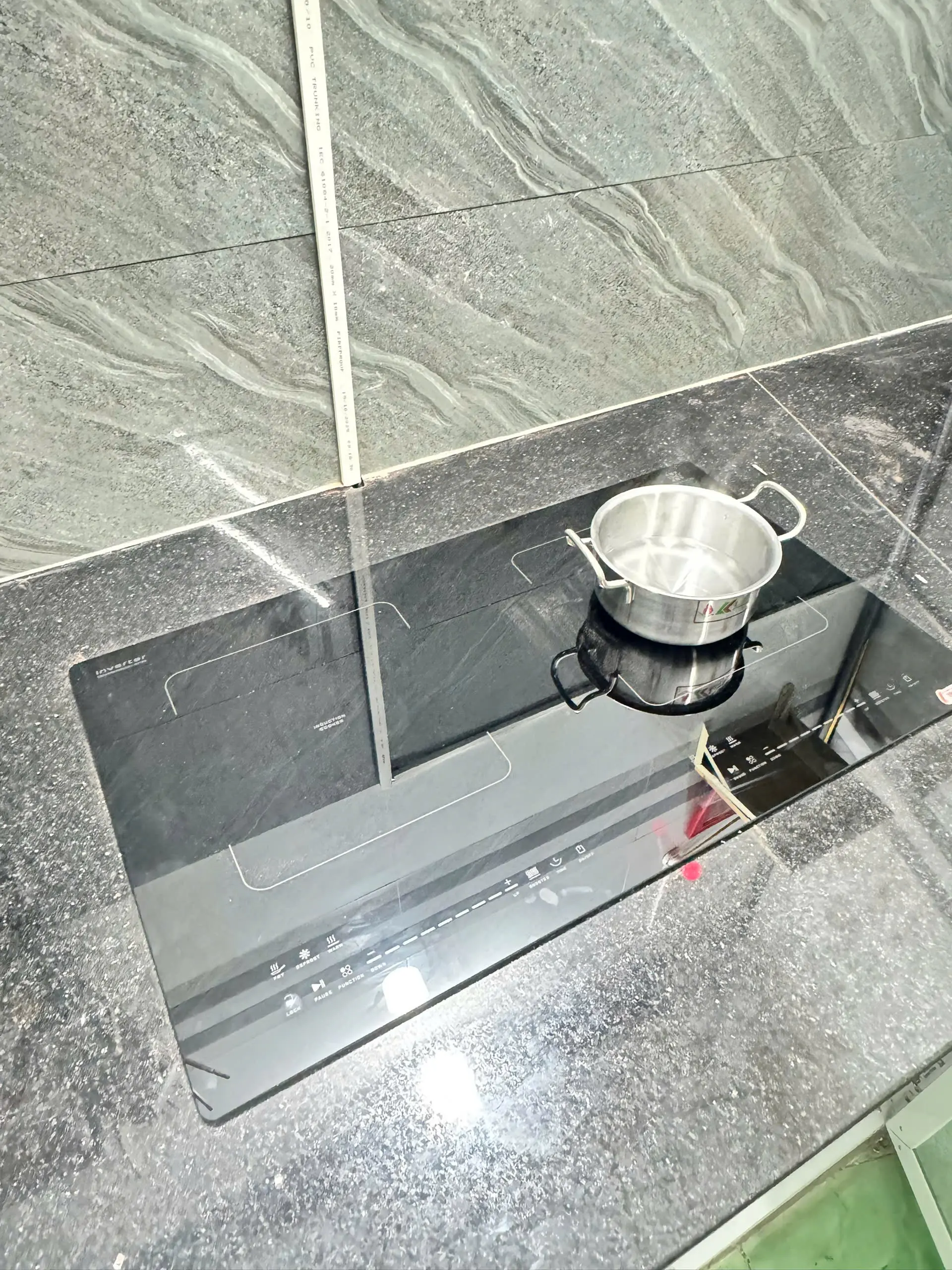 Khách hàng review Bếp từ hồng ngoại âm Hawonkoo CEH-262 4800W 11