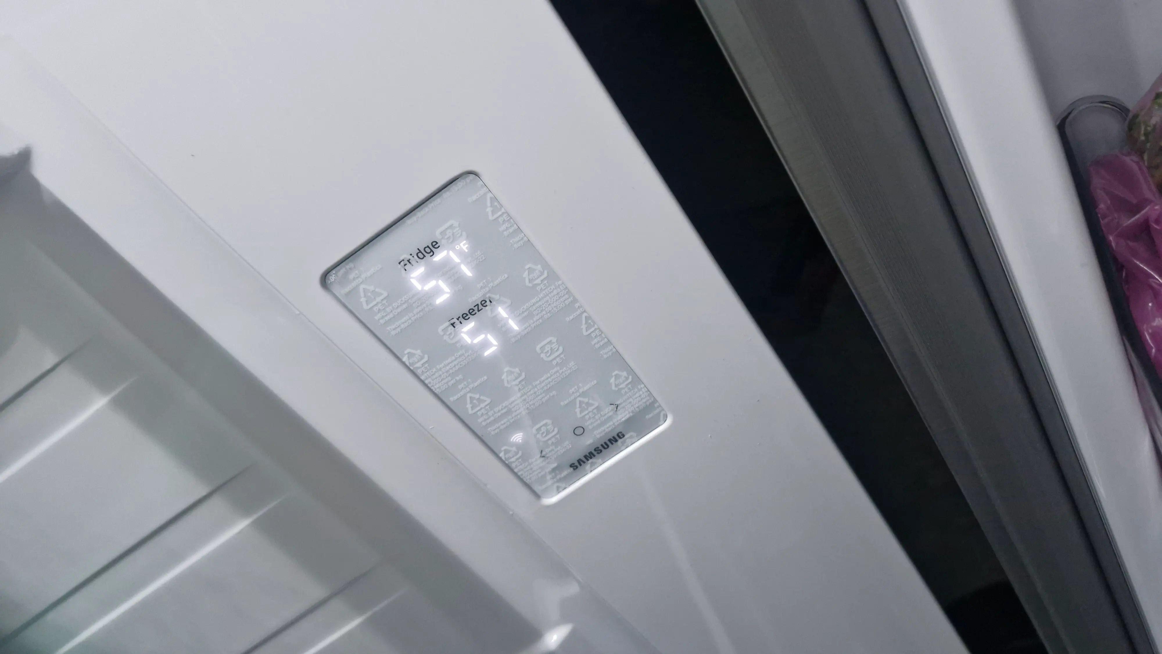 Khách hàng review Tủ lạnh Samsung Inverter 583 lít Side By Side RS57DG400EM9SV 1