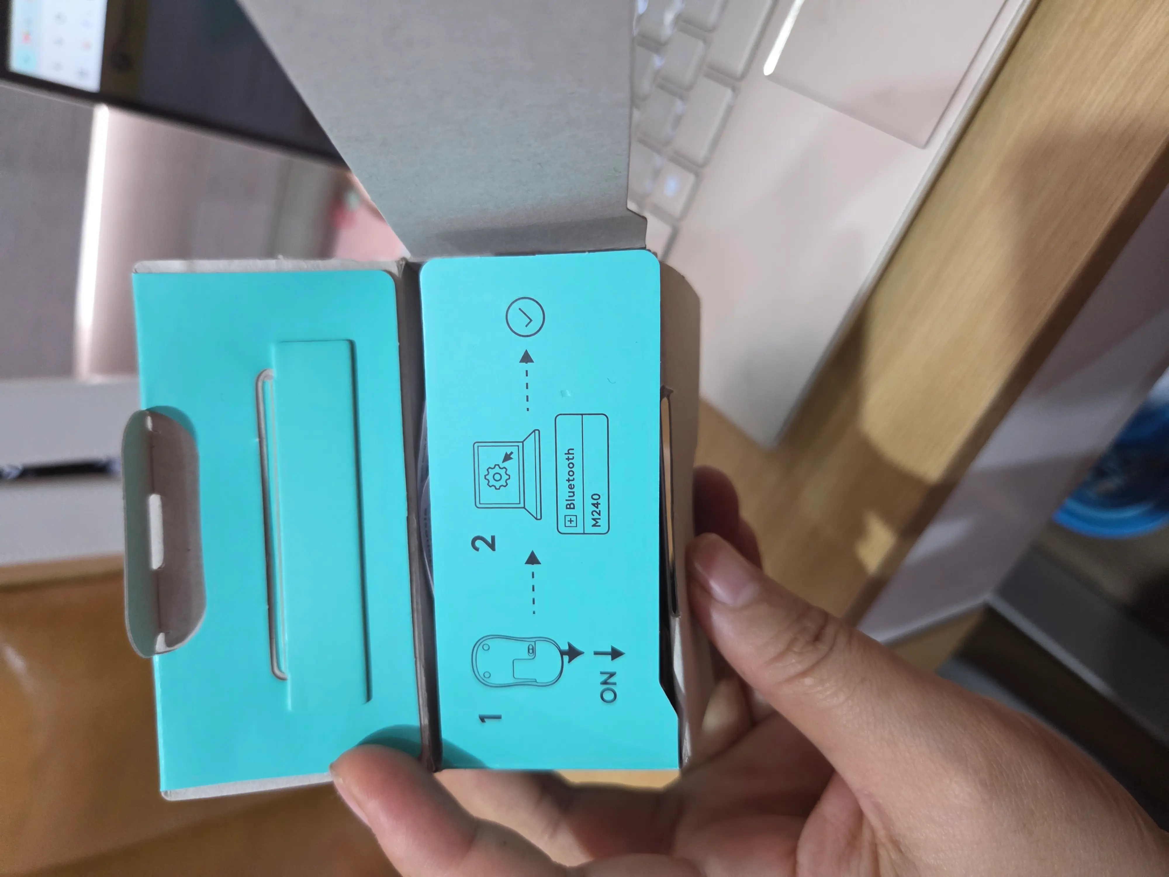 Khách hàng review Chuột Bluetooth Silent Logitech M240 2