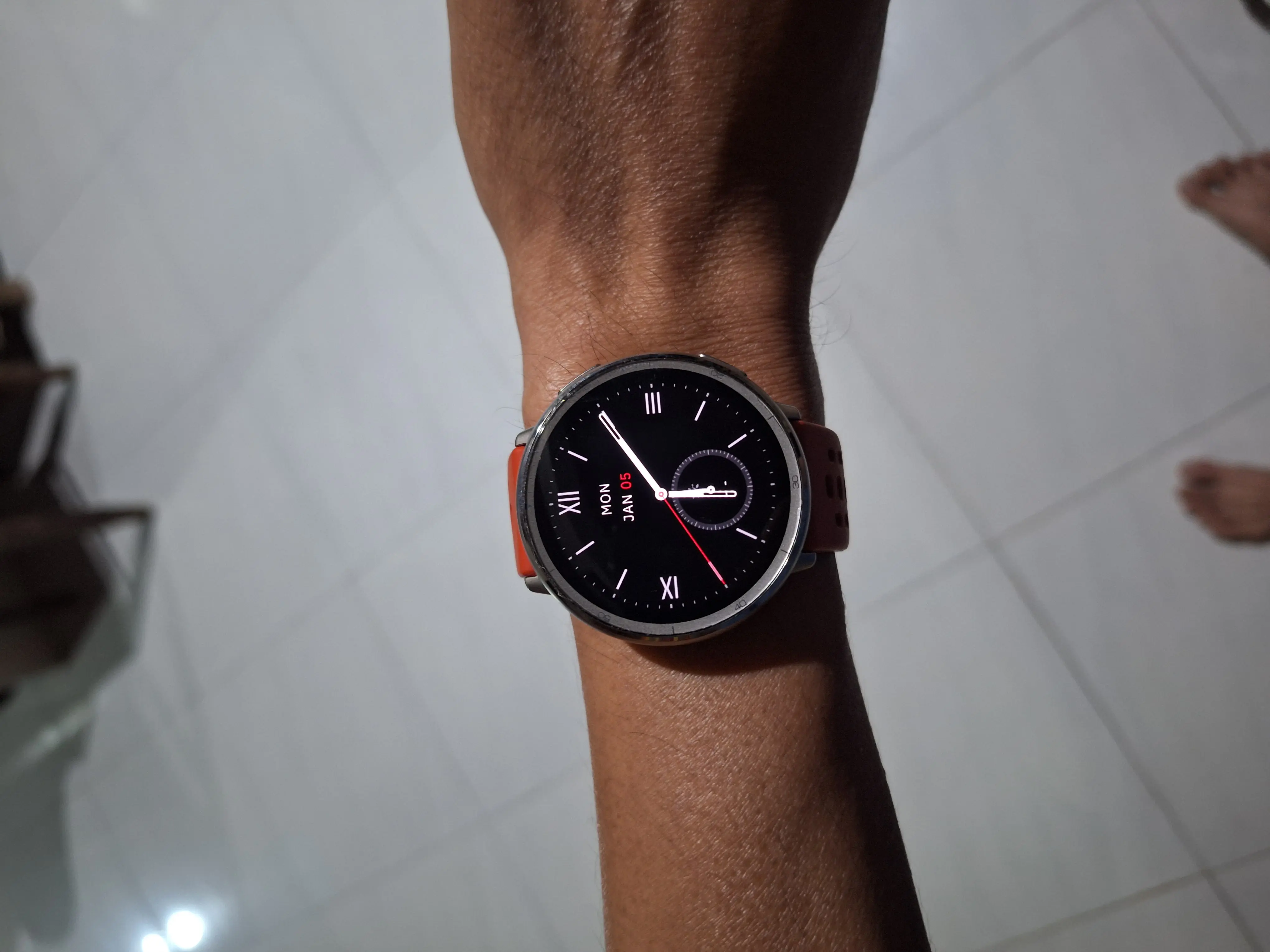 Khách hàng review Amazfit Active 2 Sapphire 43.9mm dây da 1