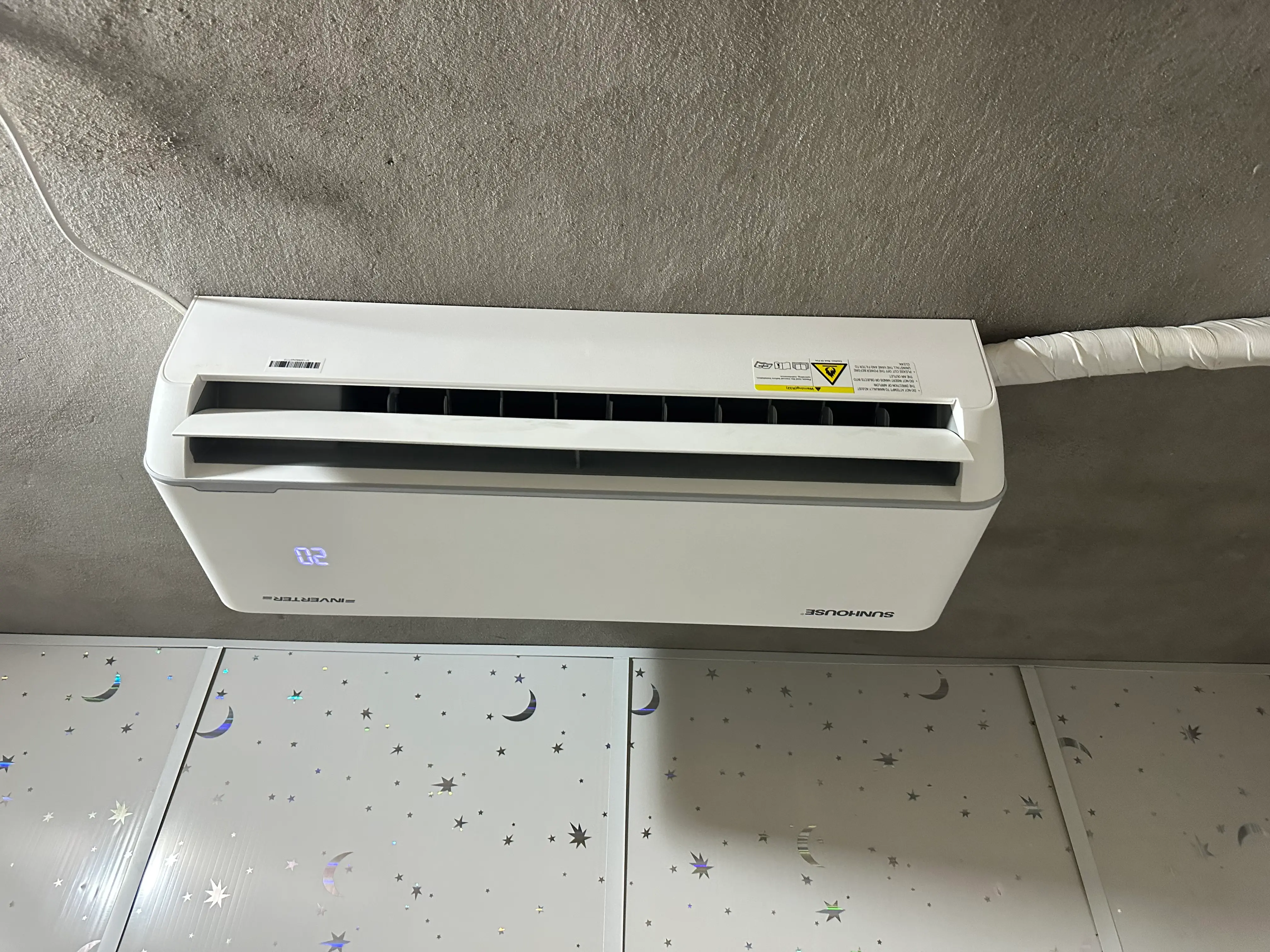 Khách hàng review Máy lạnh Sunhouse Inverter 1 HP SHR-AW09IC650 3