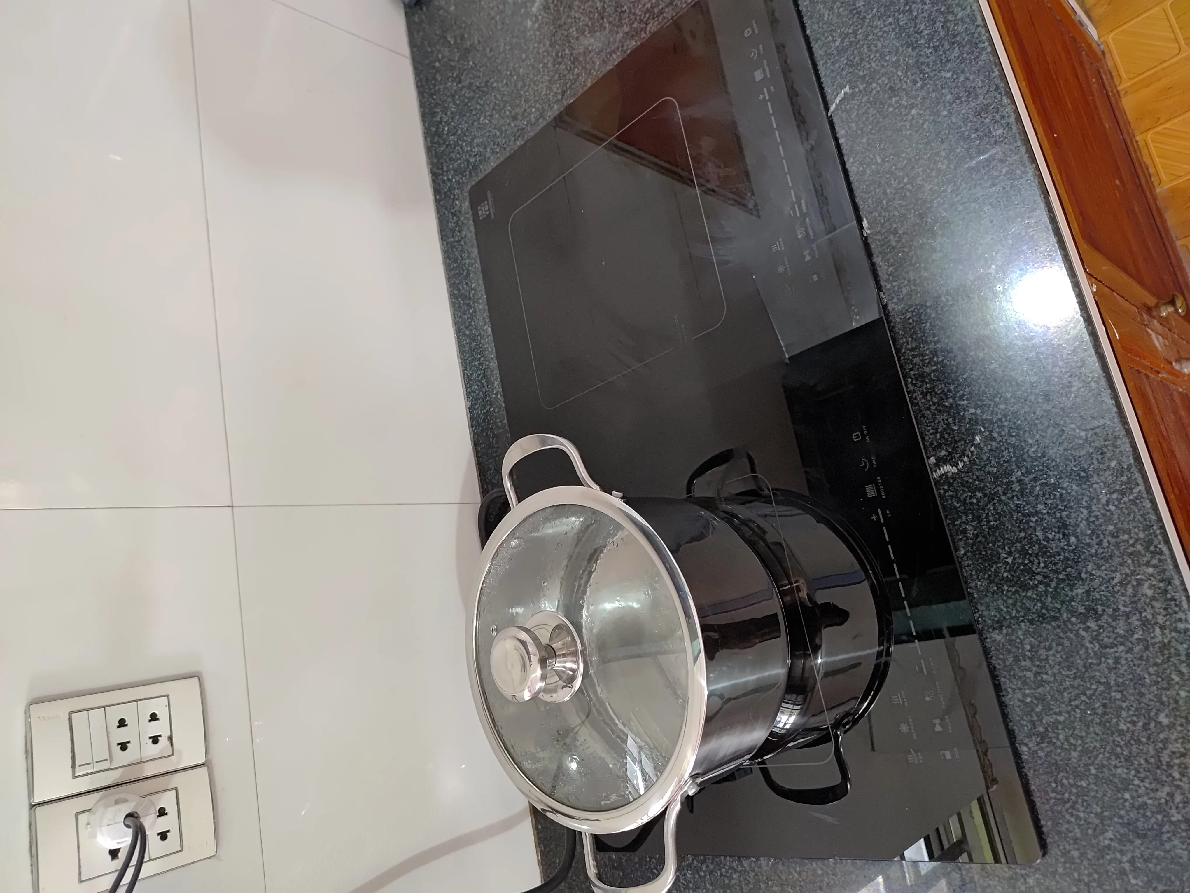 Khách hàng review Bếp từ đôi âm Hawonkoo CEH-266 5400W 3