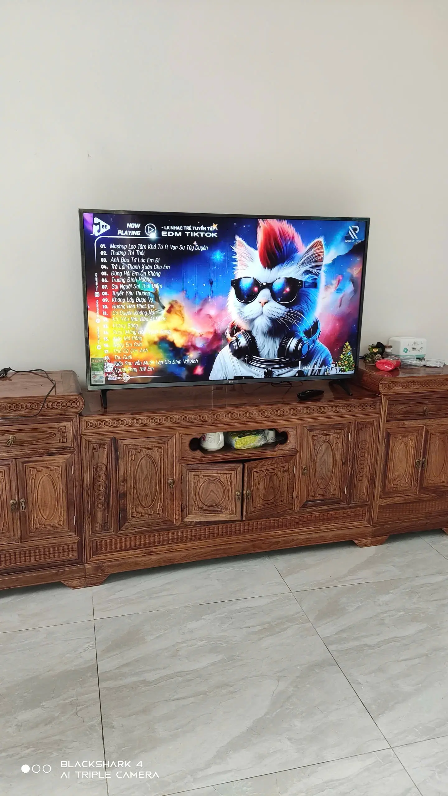 Khách hàng review Smart Tivi LG AI 4K 55 inch 55UQ7550PSF 1