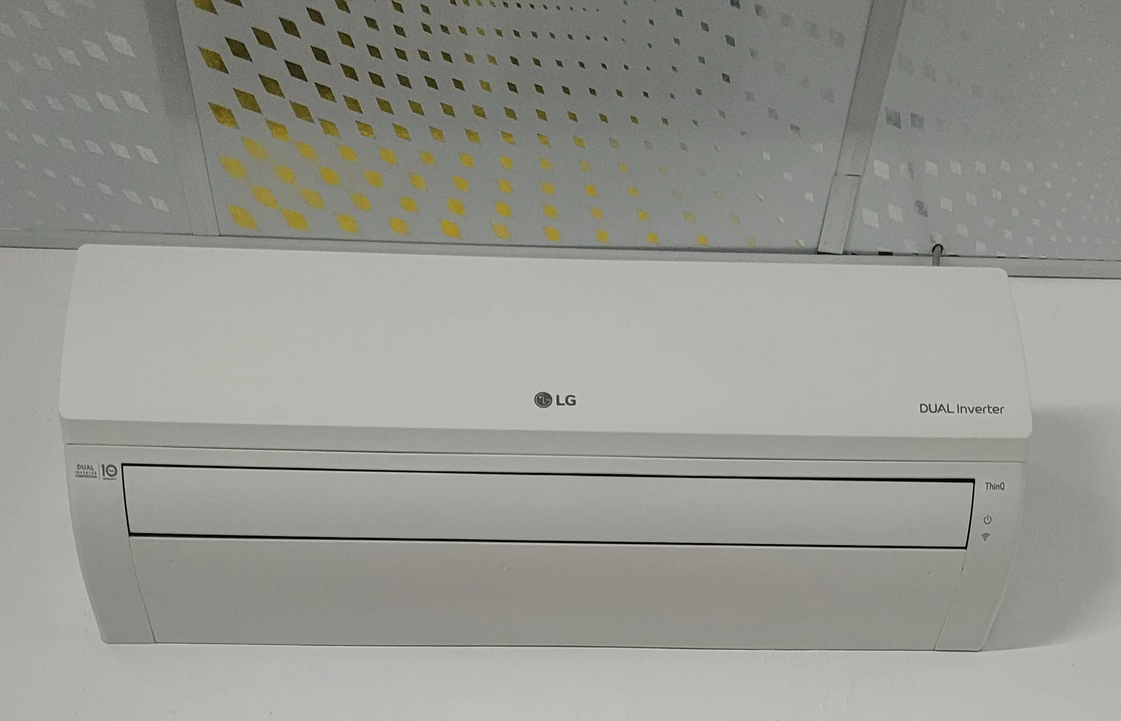 Khách hàng review Máy lạnh LG Inverter 1 HP V10WIN1 1