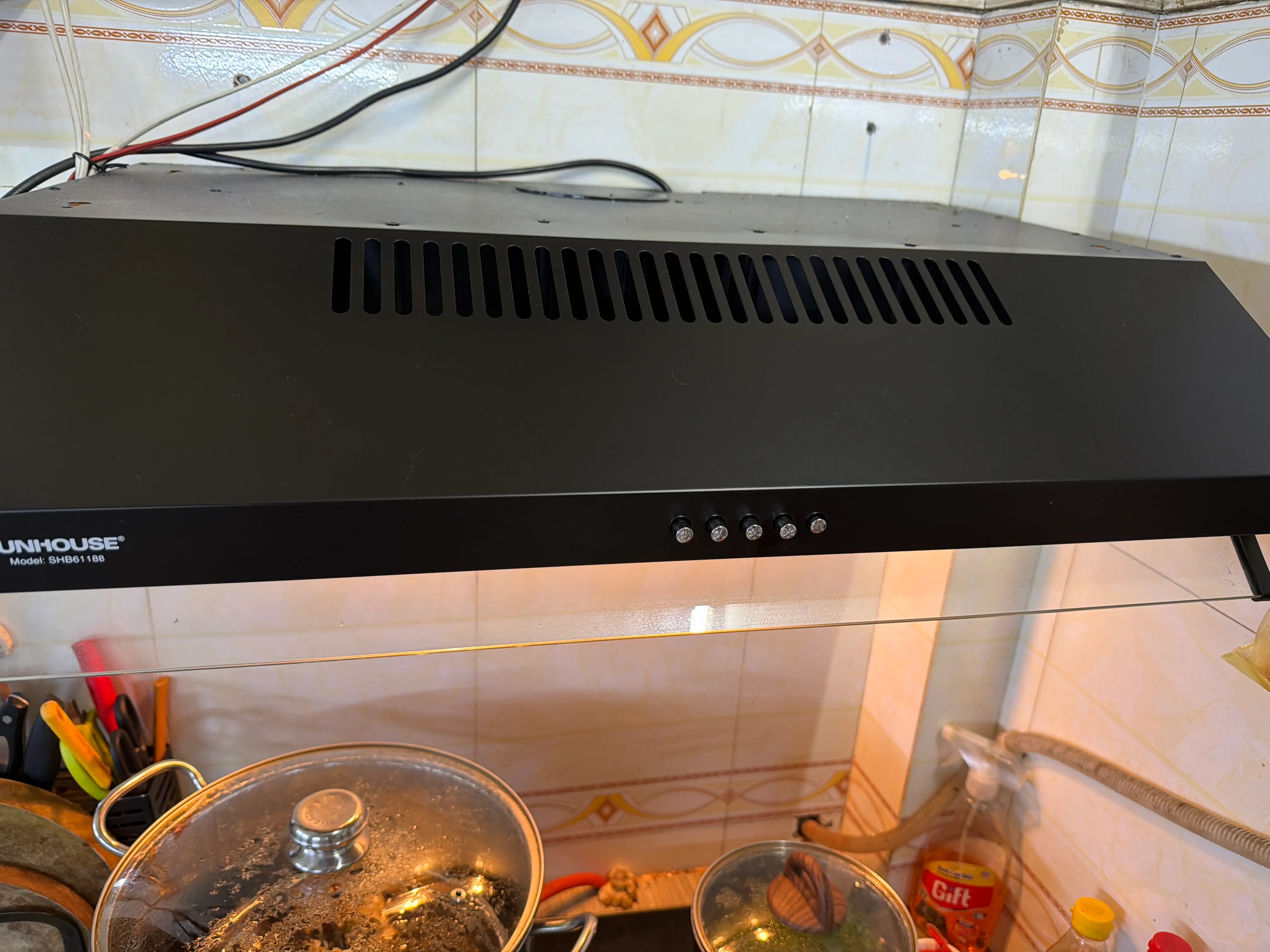 Khách hàng review Máy hút mùi âm tủ Sunhouse SHB6118B 1