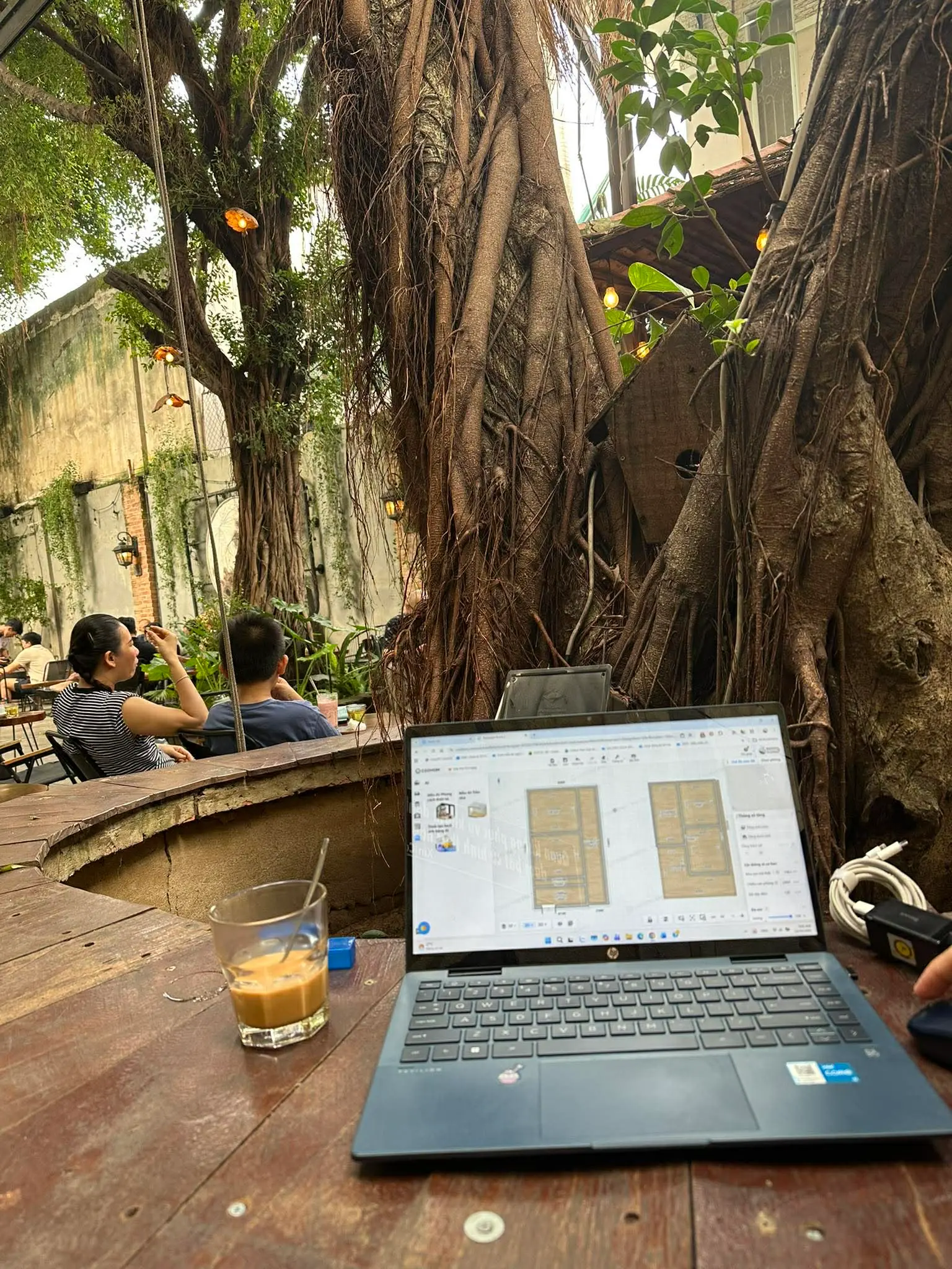 Khách hàng review Laptop HP Pavilion X360 14 ek0059TU i3 1215U/8GB/256GB/Touch/Win11 (6K7E1PA) 1