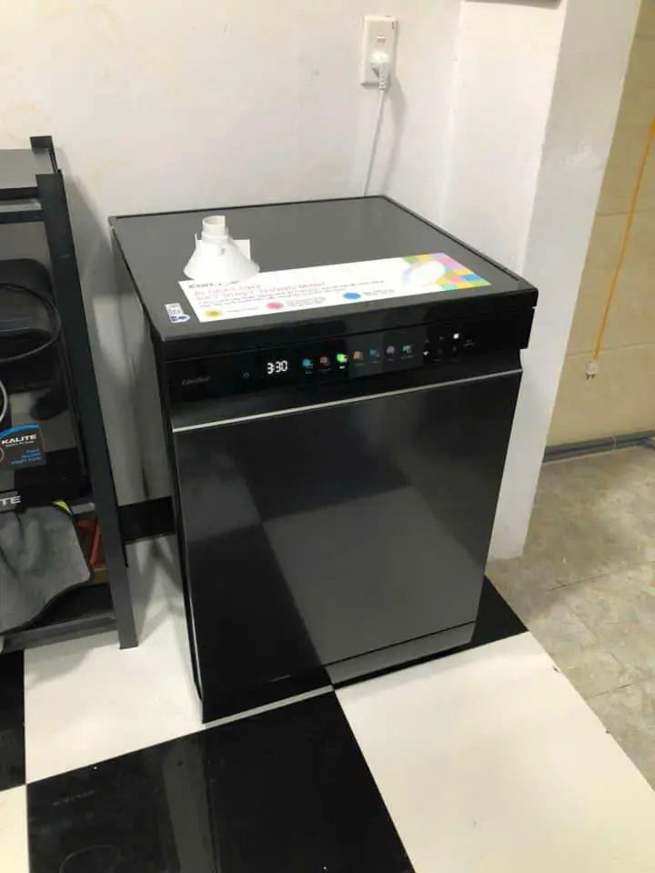 Khách hàng review Máy rửa chén độc lập Comfee CDWEF1401HB-W-VN 8