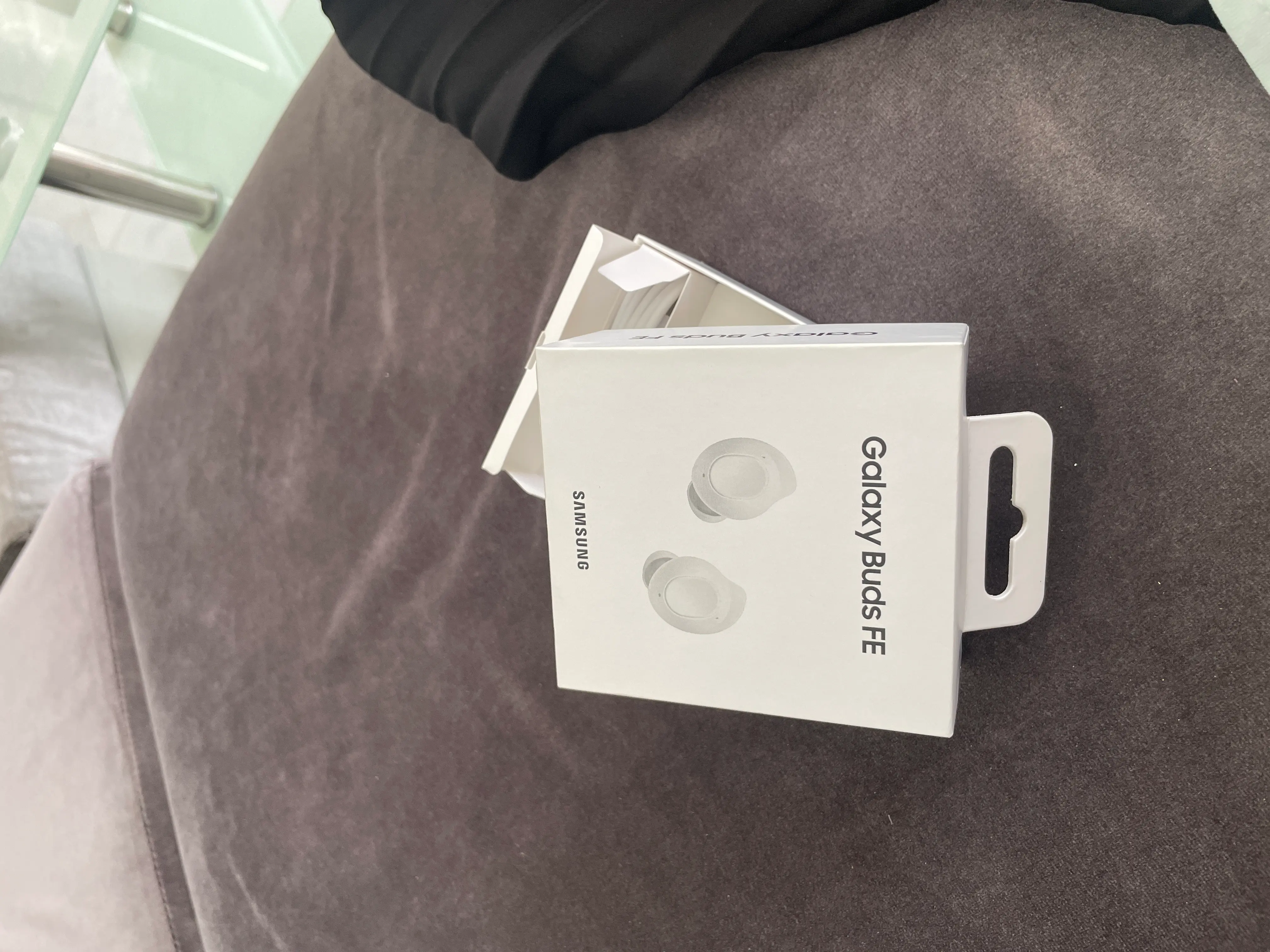 Khách hàng review Tai nghe Bluetooth True Wireless Samsung Galaxy Buds FE R400N 4