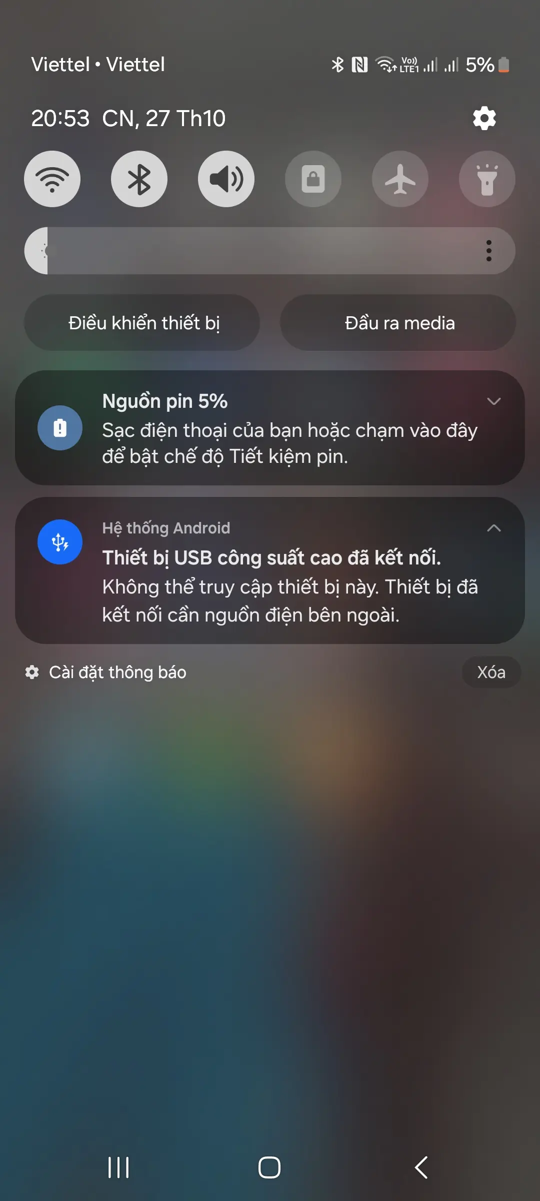 Khách hàng review Pin sạc dự phòng Polymer 20000mAh 10.5W AVA  Q7 5